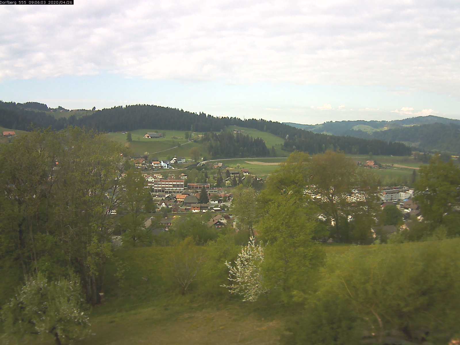 Webcam-Bild: Aussicht vom Dorfberg in Langnau 20200426-090602