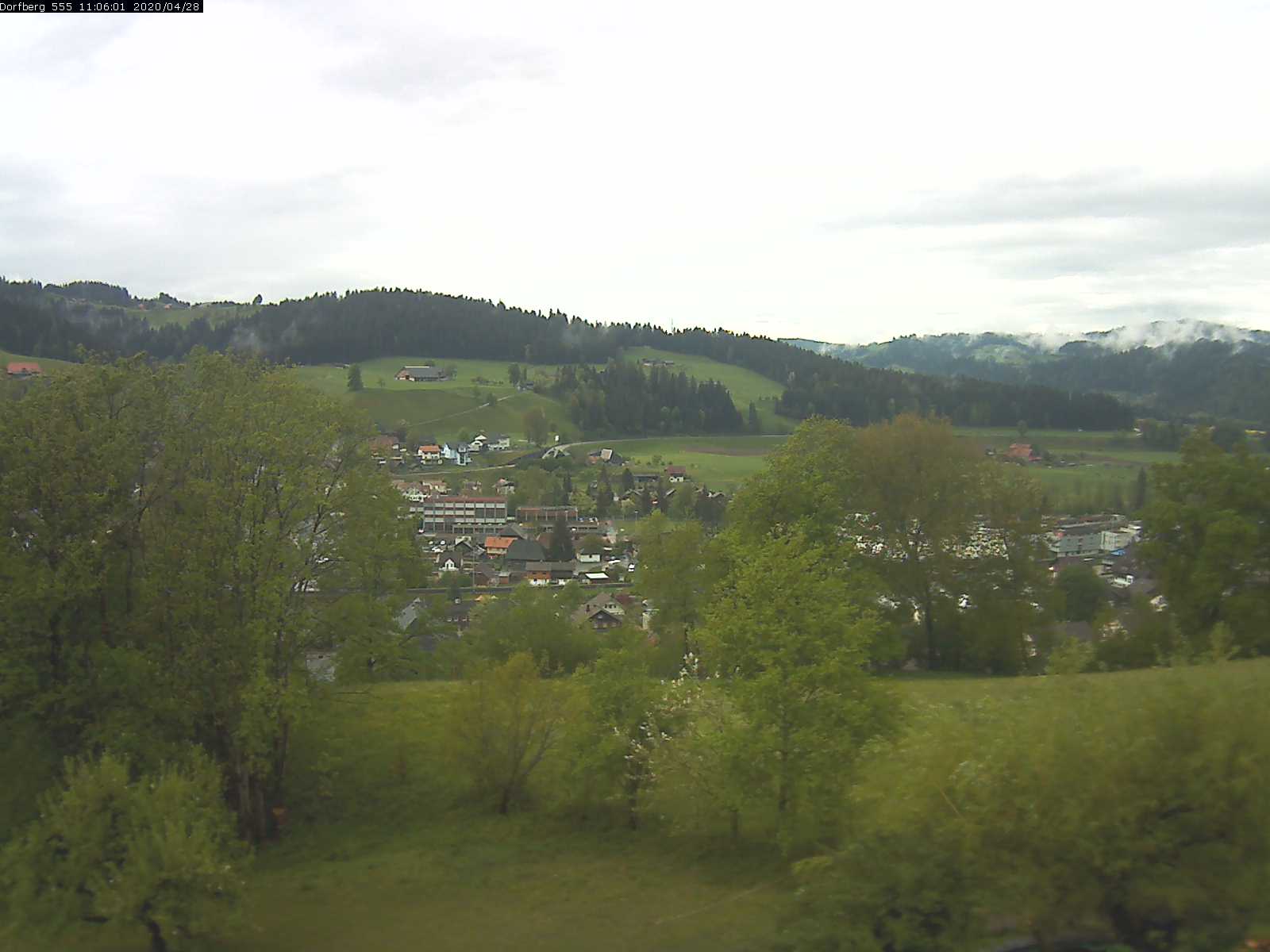 Webcam-Bild: Aussicht vom Dorfberg in Langnau 20200428-110601