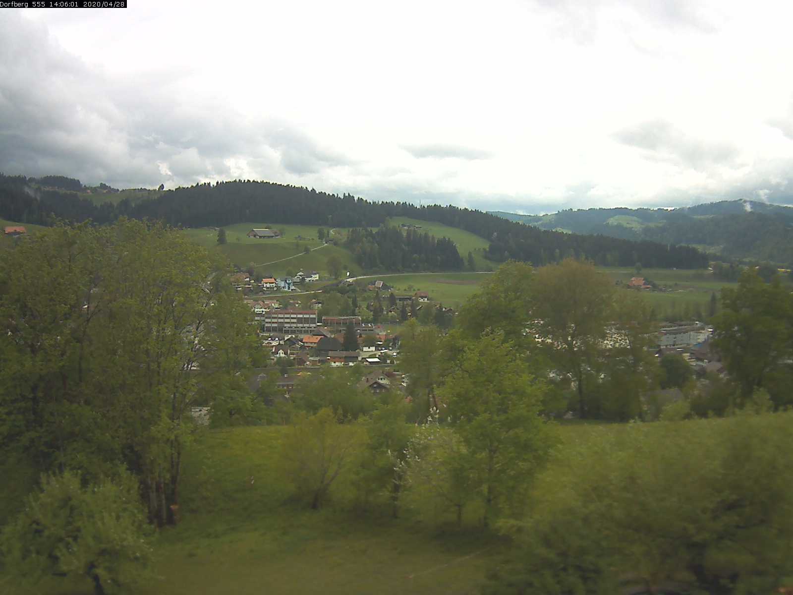 Webcam-Bild: Aussicht vom Dorfberg in Langnau 20200428-140601