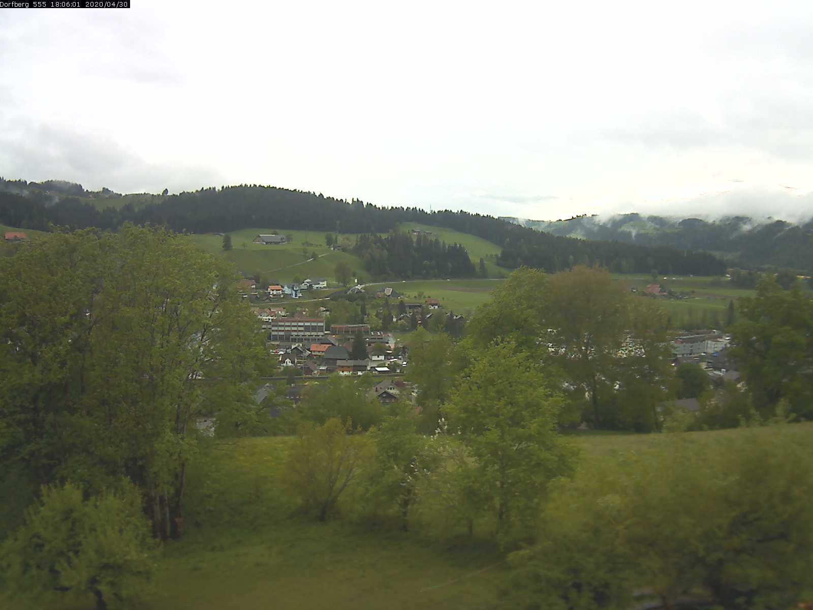 Webcam-Bild: Aussicht vom Dorfberg in Langnau 20200430-180601