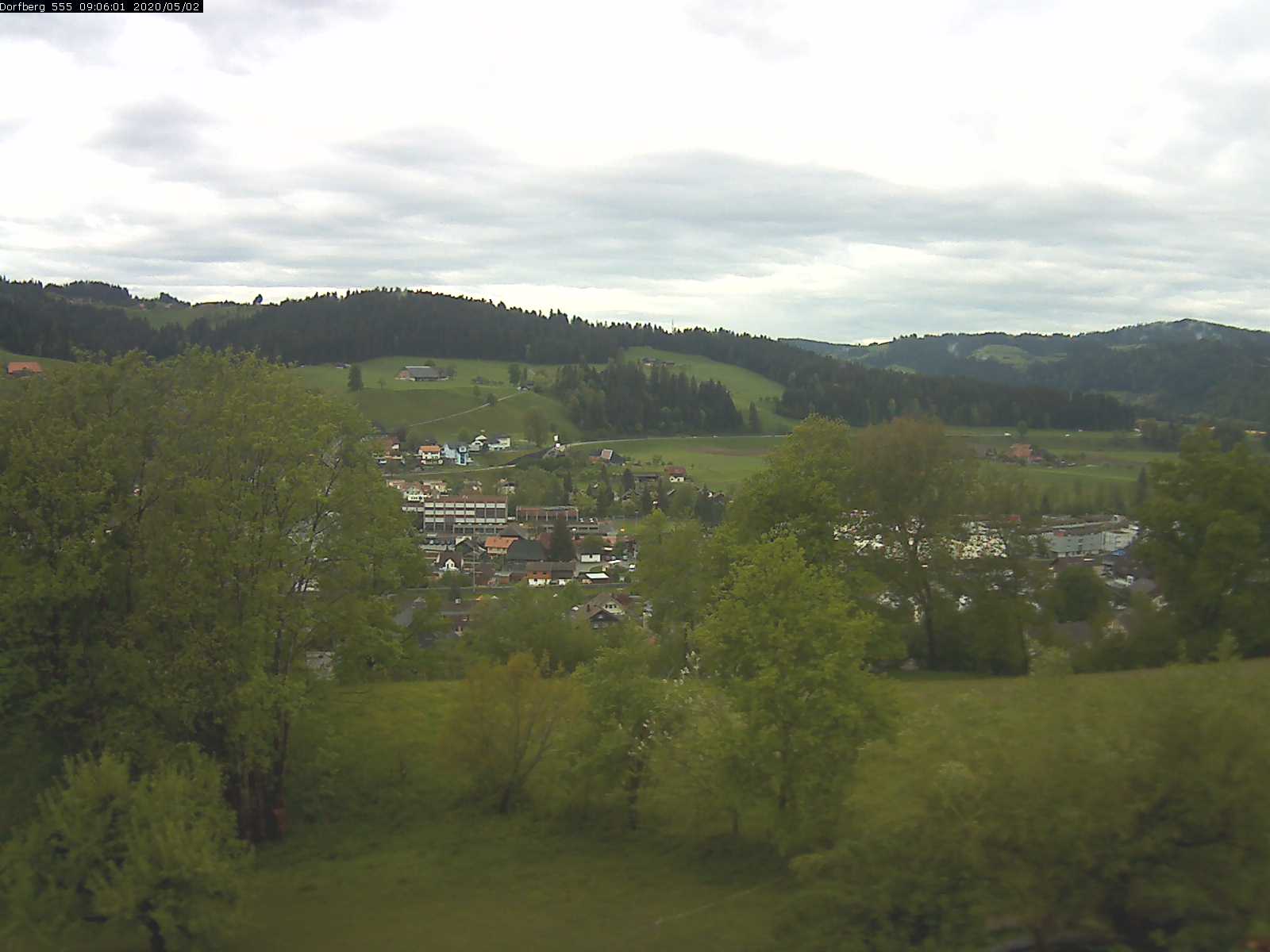 Webcam-Bild: Aussicht vom Dorfberg in Langnau 20200502-090601