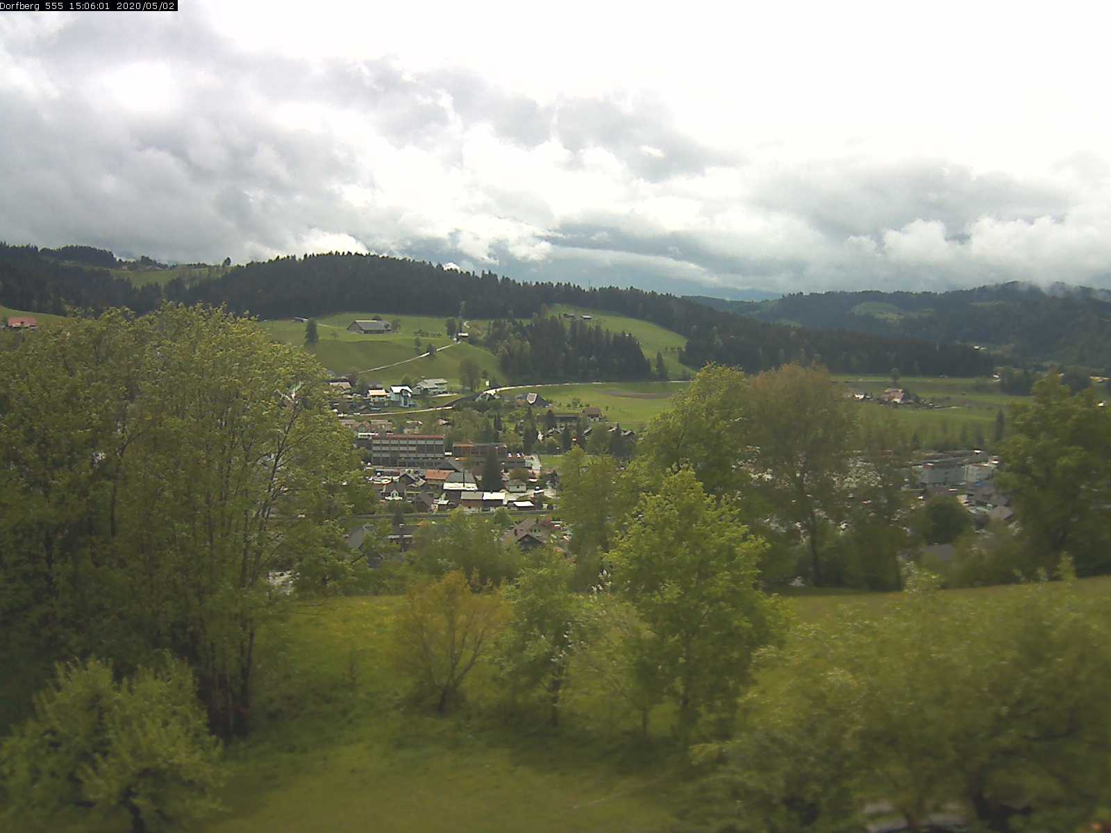 Webcam-Bild: Aussicht vom Dorfberg in Langnau 20200502-150601