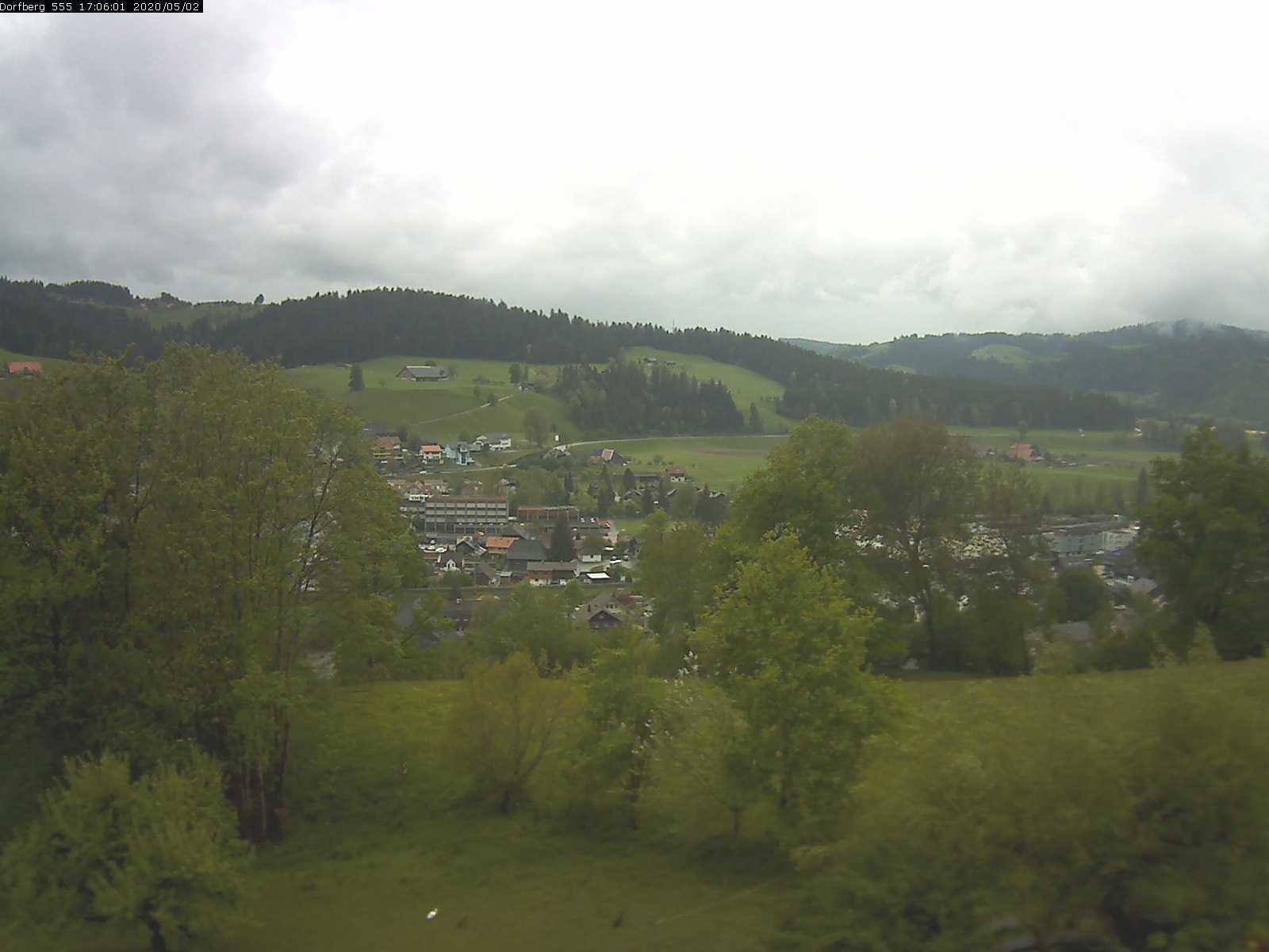 Webcam-Bild: Aussicht vom Dorfberg in Langnau 20200502-170601