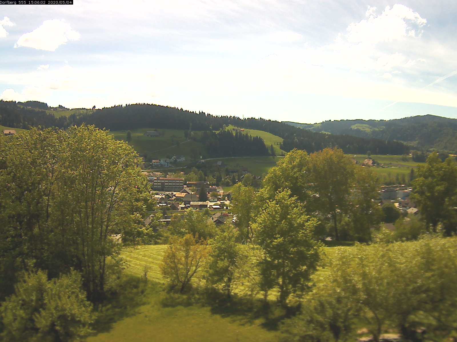 Webcam-Bild: Aussicht vom Dorfberg in Langnau 20200504-150601