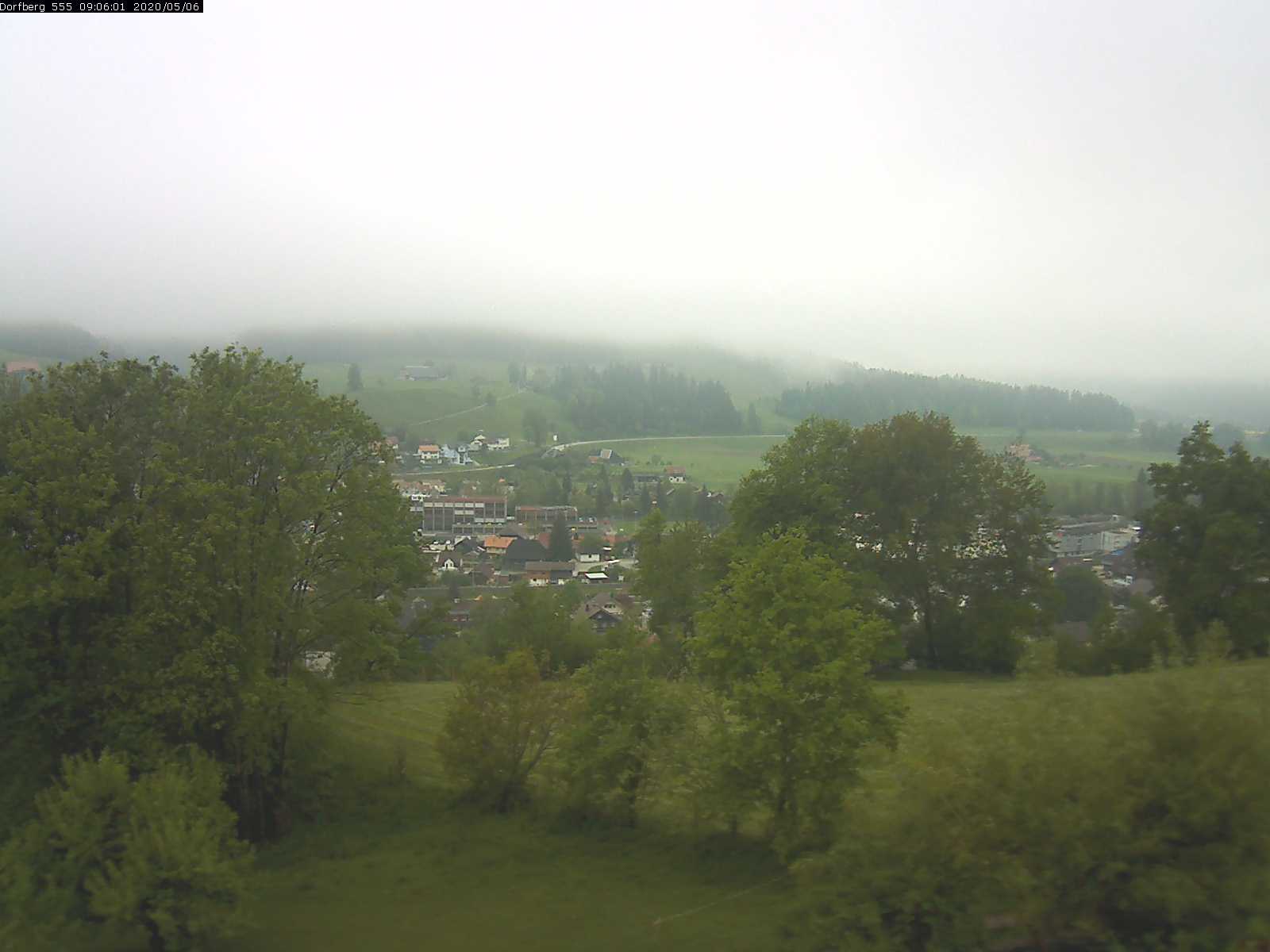 Webcam-Bild: Aussicht vom Dorfberg in Langnau 20200506-090601