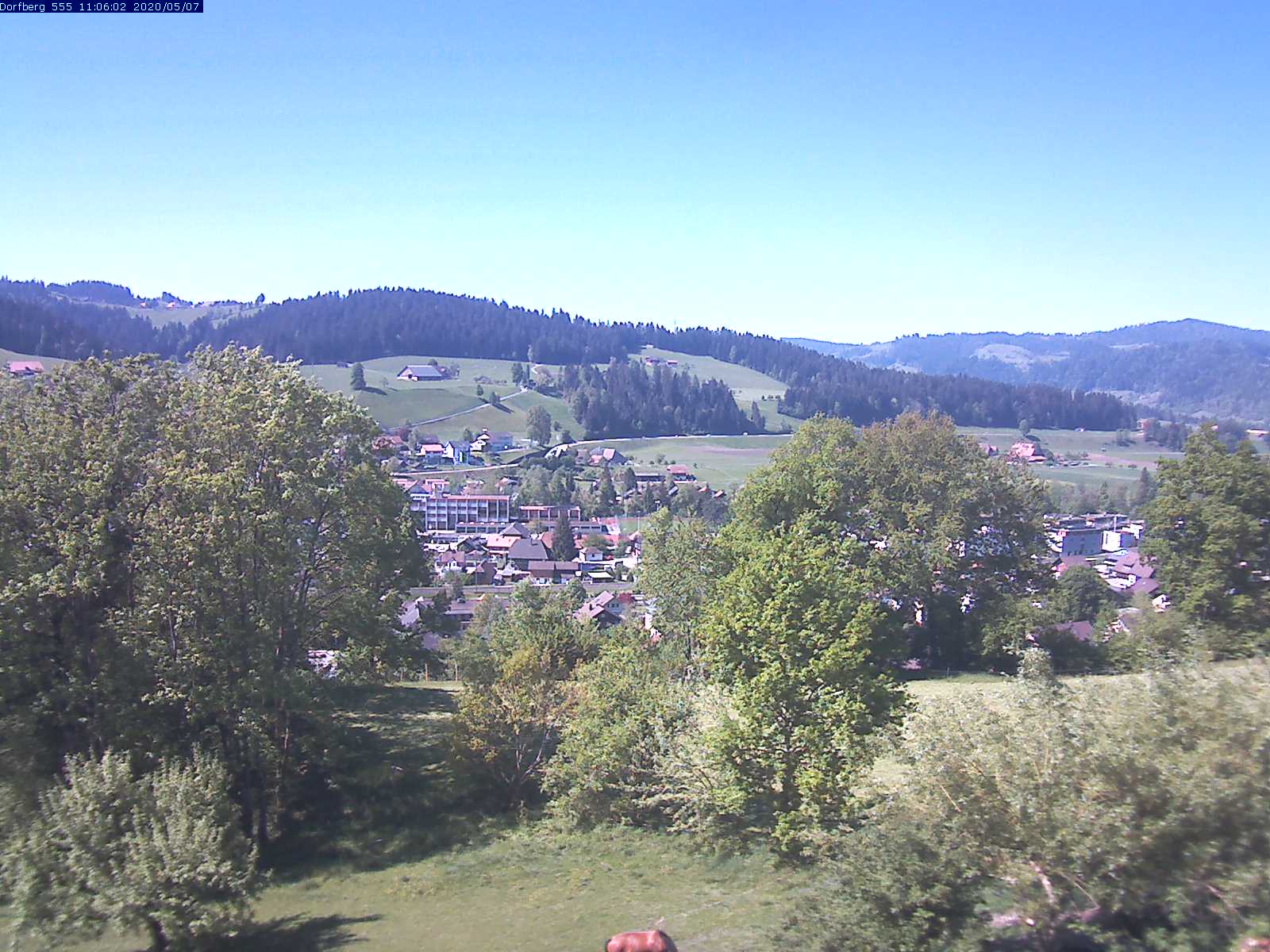 Webcam-Bild: Aussicht vom Dorfberg in Langnau 20200507-110601
