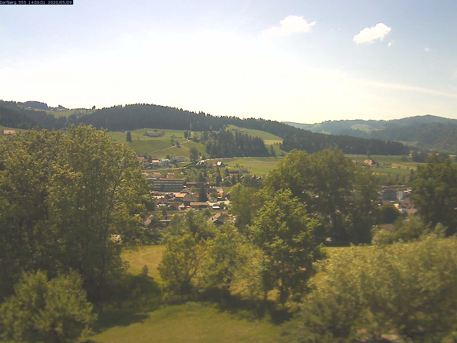Webcam-Bild: Aussicht vom Dorfberg in Langnau 20200509-140601