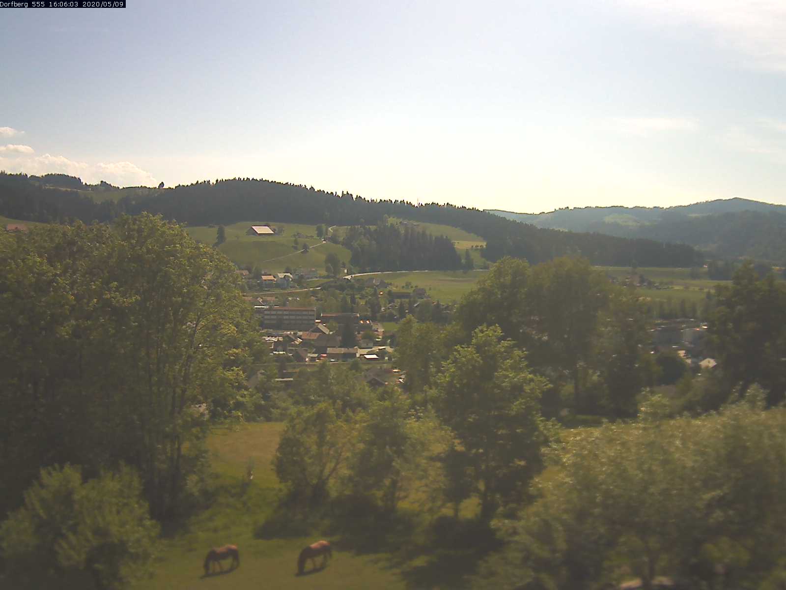 Webcam-Bild: Aussicht vom Dorfberg in Langnau 20200509-160601
