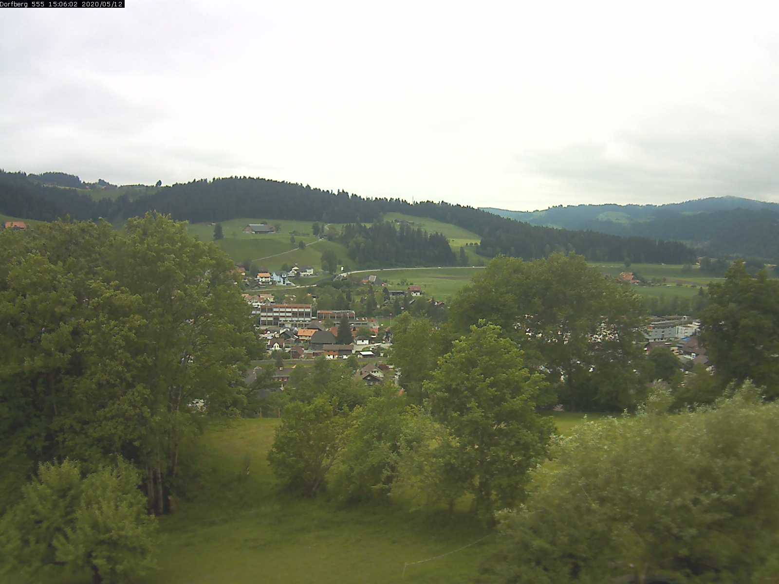 Webcam-Bild: Aussicht vom Dorfberg in Langnau 20200512-150601
