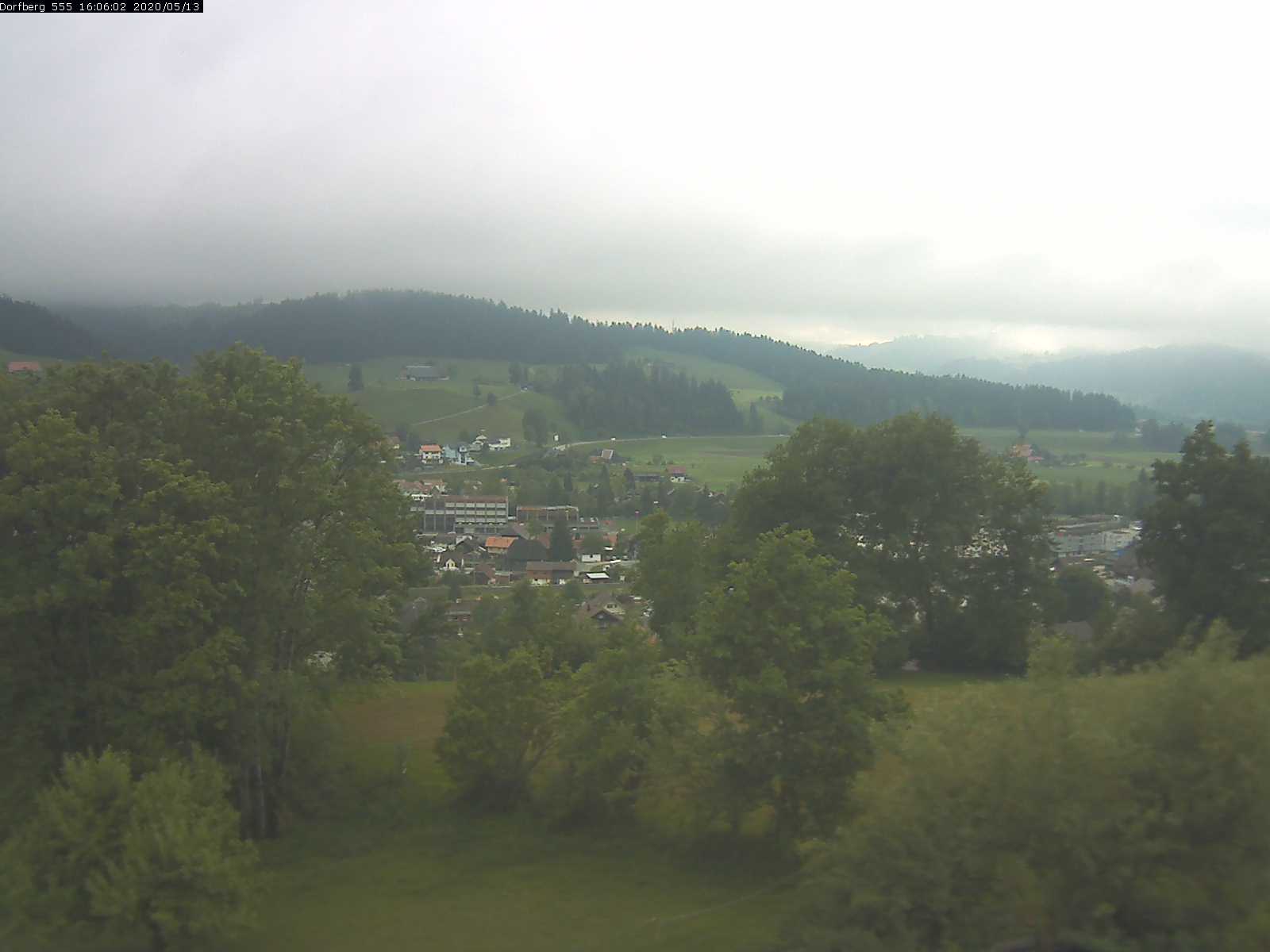 Webcam-Bild: Aussicht vom Dorfberg in Langnau 20200513-160601