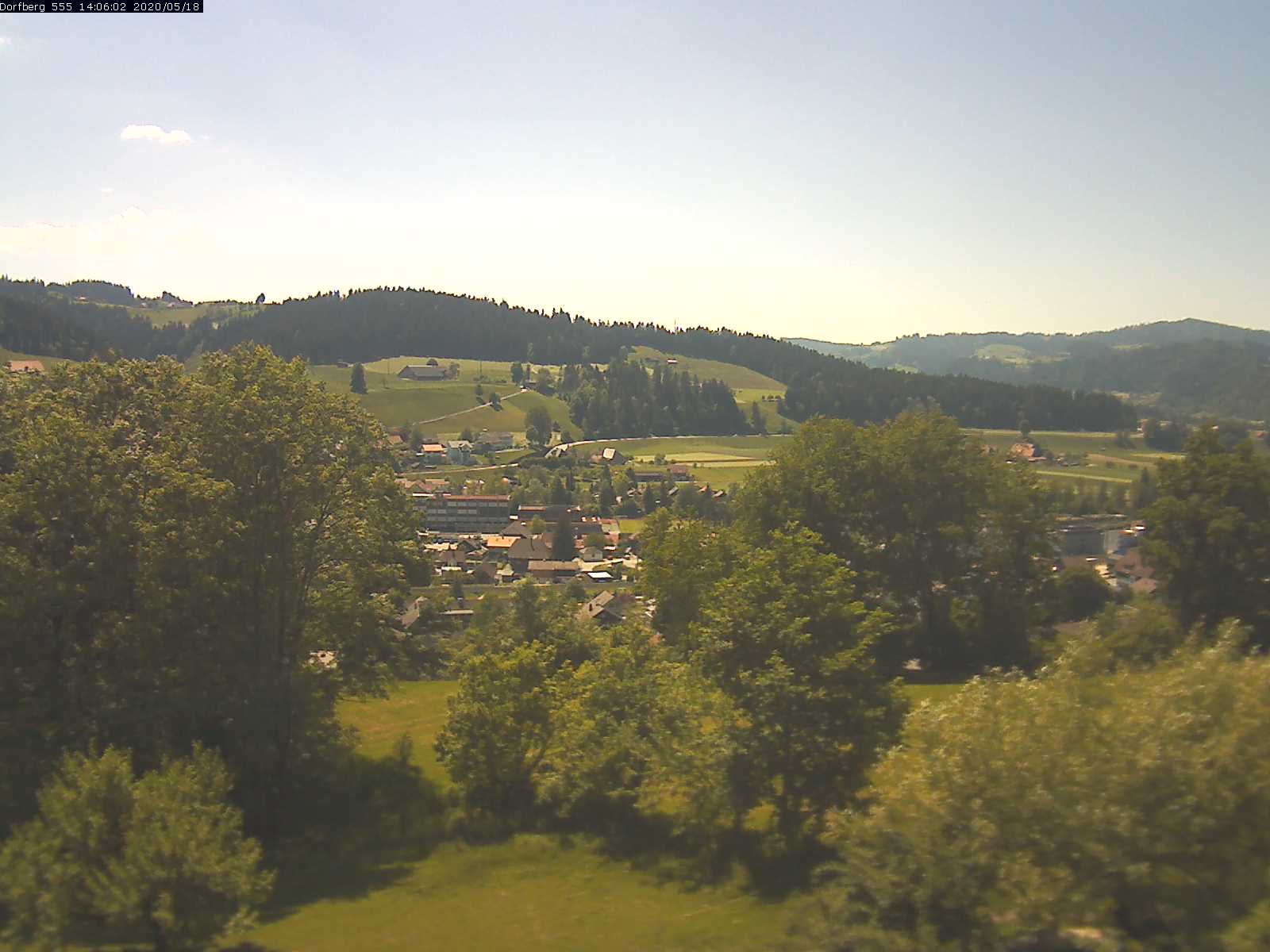 Webcam-Bild: Aussicht vom Dorfberg in Langnau 20200518-140601