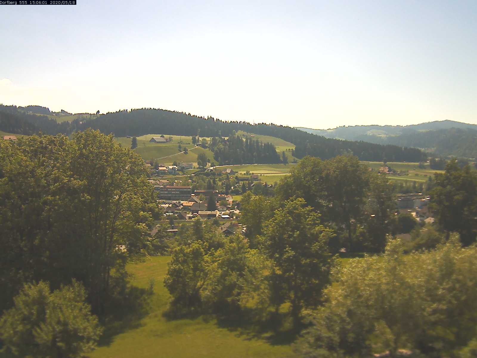 Webcam-Bild: Aussicht vom Dorfberg in Langnau 20200518-150601