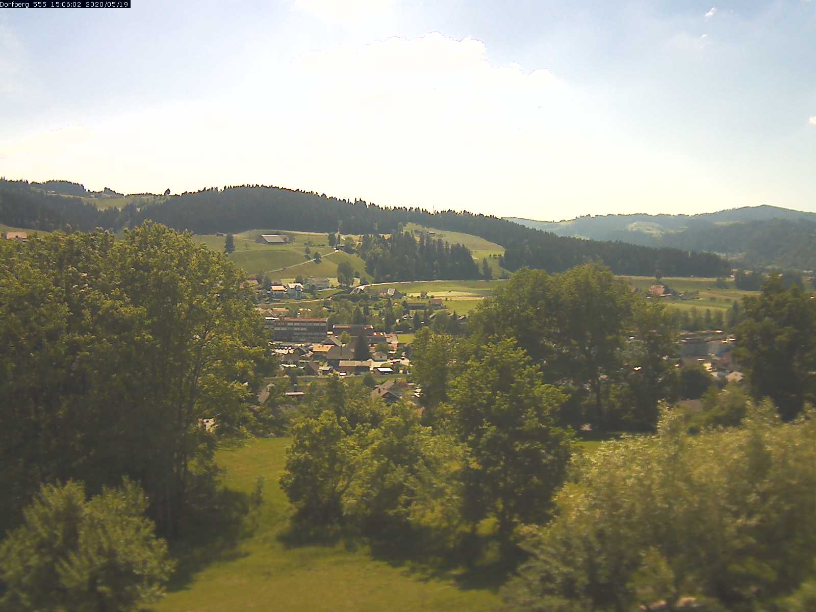 Webcam-Bild: Aussicht vom Dorfberg in Langnau 20200519-150601