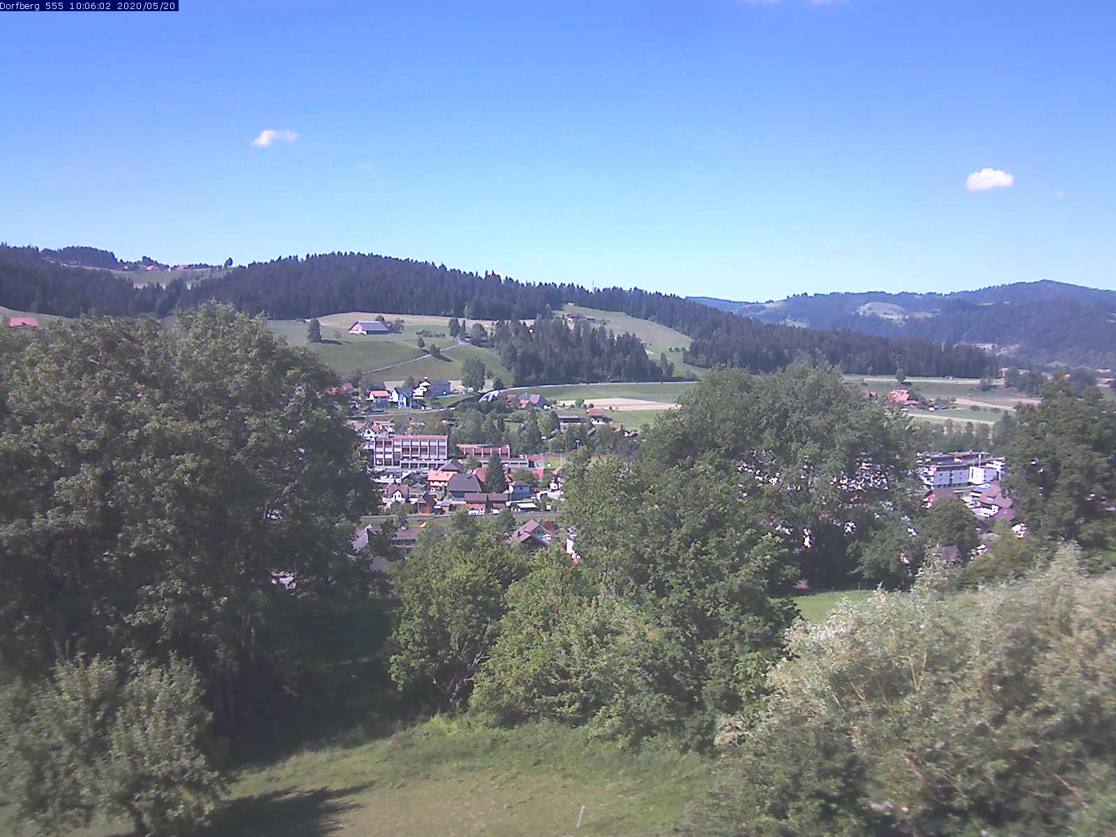 Webcam-Bild: Aussicht vom Dorfberg in Langnau 20200520-100602