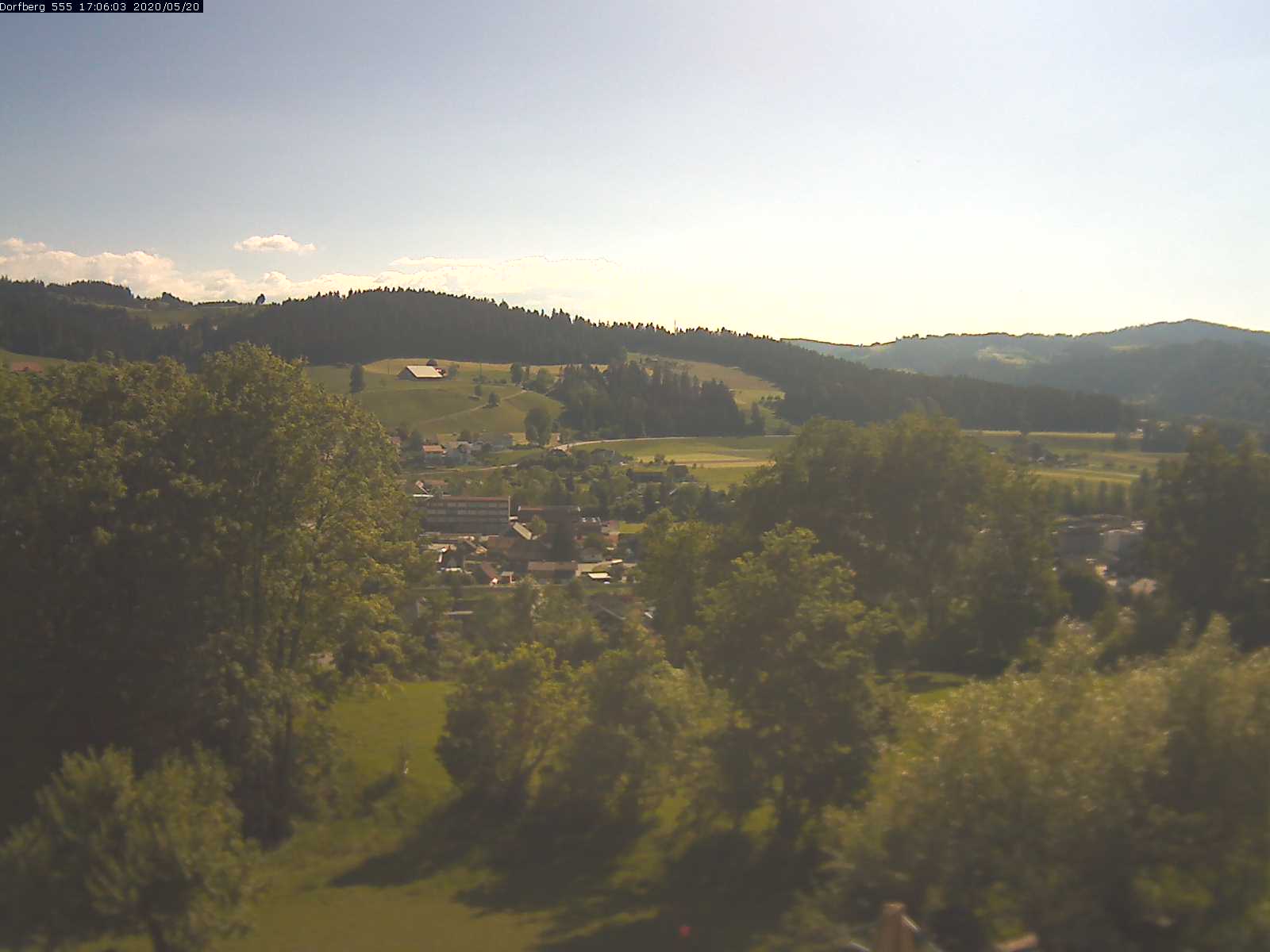 Webcam-Bild: Aussicht vom Dorfberg in Langnau 20200520-170601
