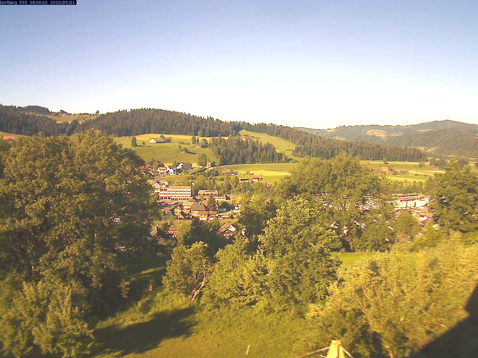 Webcam-Bild: Aussicht vom Dorfberg in Langnau 20200521-080601