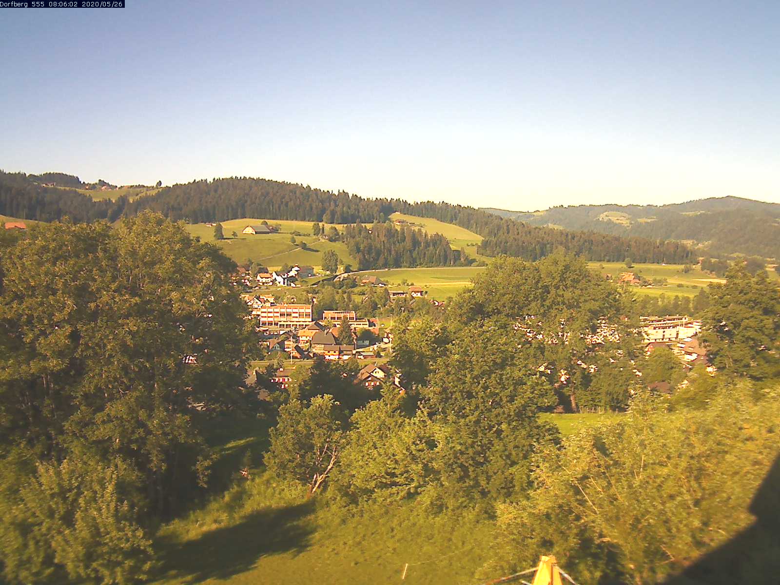 Webcam-Bild: Aussicht vom Dorfberg in Langnau 20200526-080601