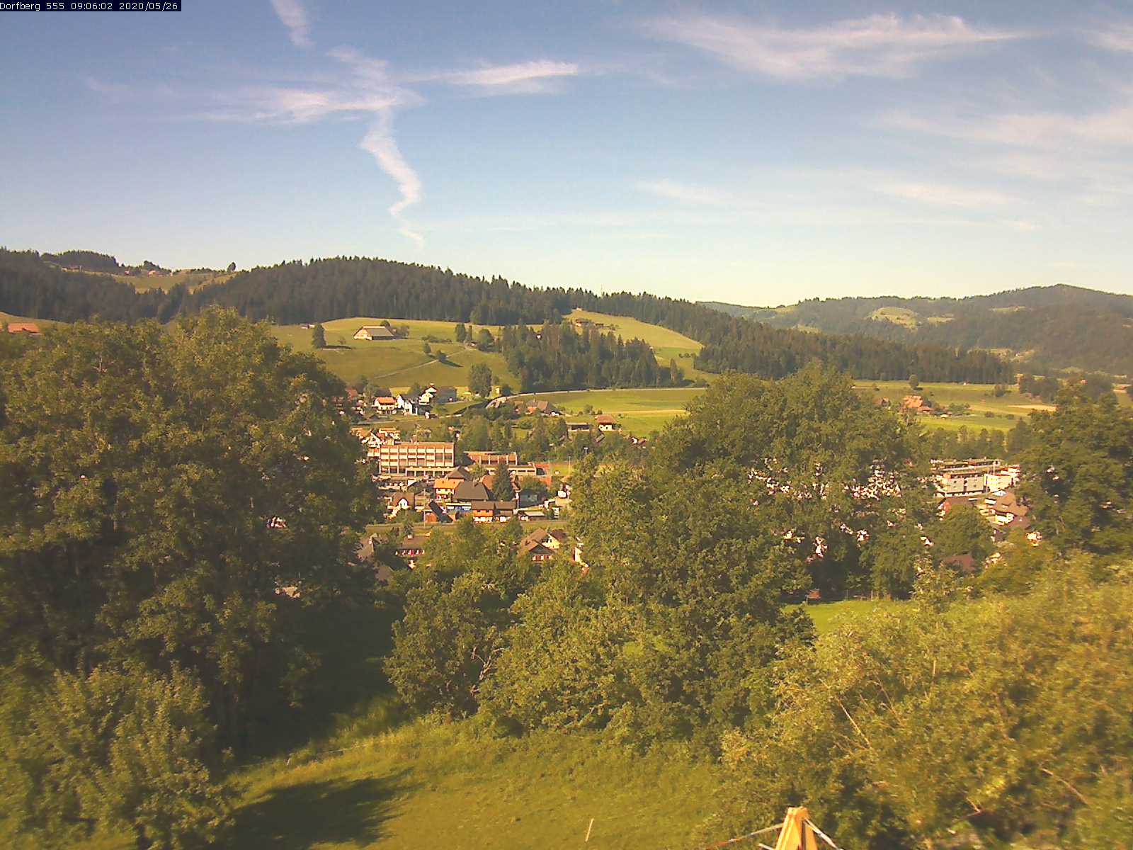 Webcam-Bild: Aussicht vom Dorfberg in Langnau 20200526-090601