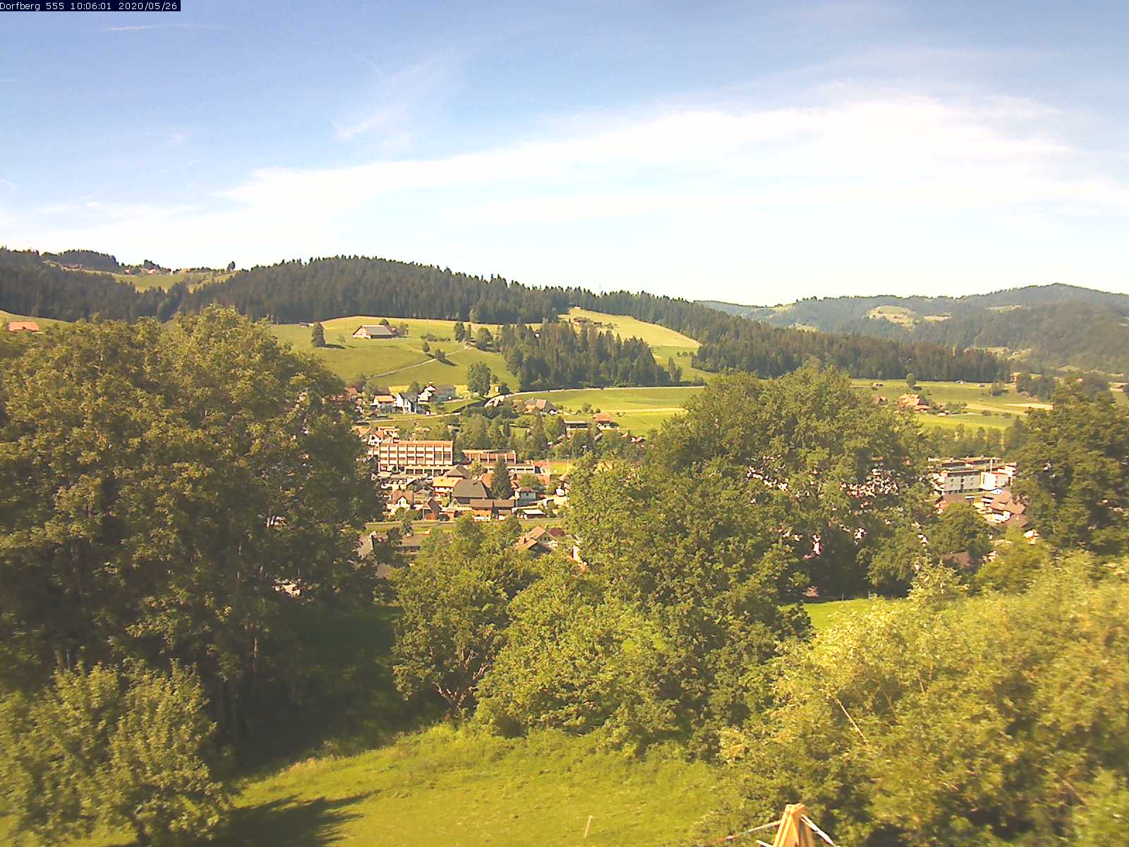 Webcam-Bild: Aussicht vom Dorfberg in Langnau 20200526-100601