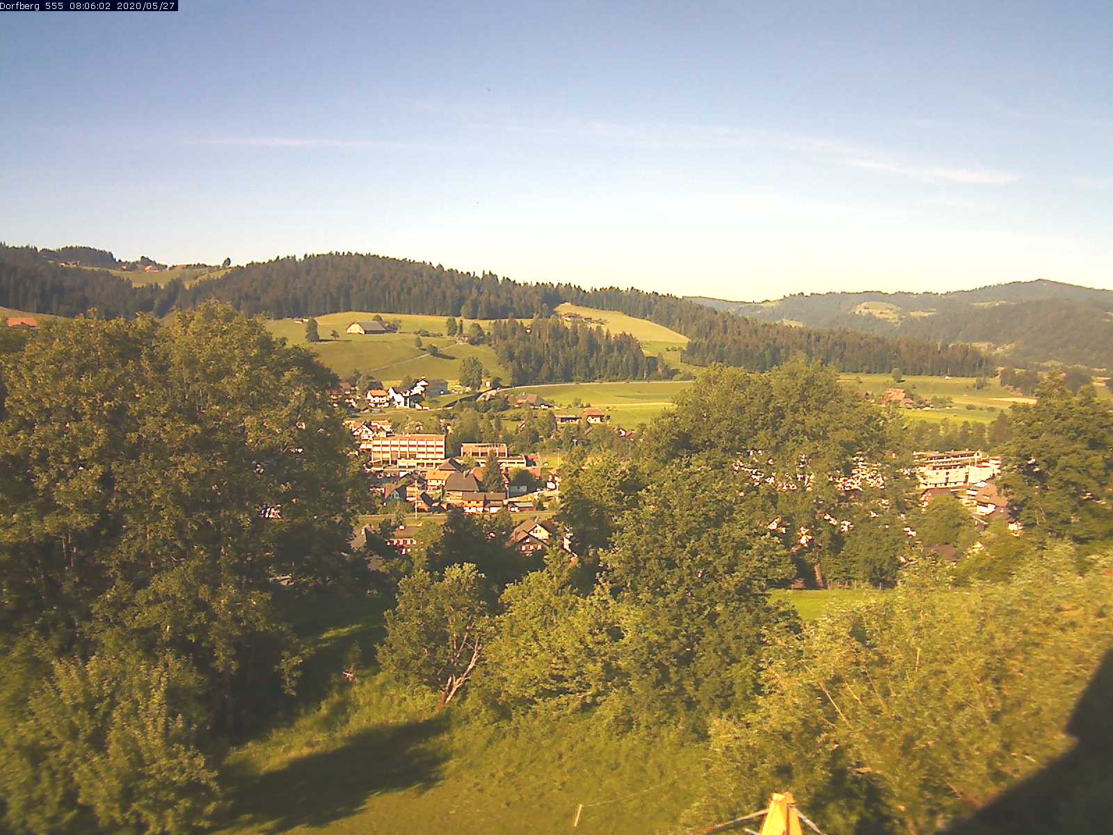 Webcam-Bild: Aussicht vom Dorfberg in Langnau 20200527-080601