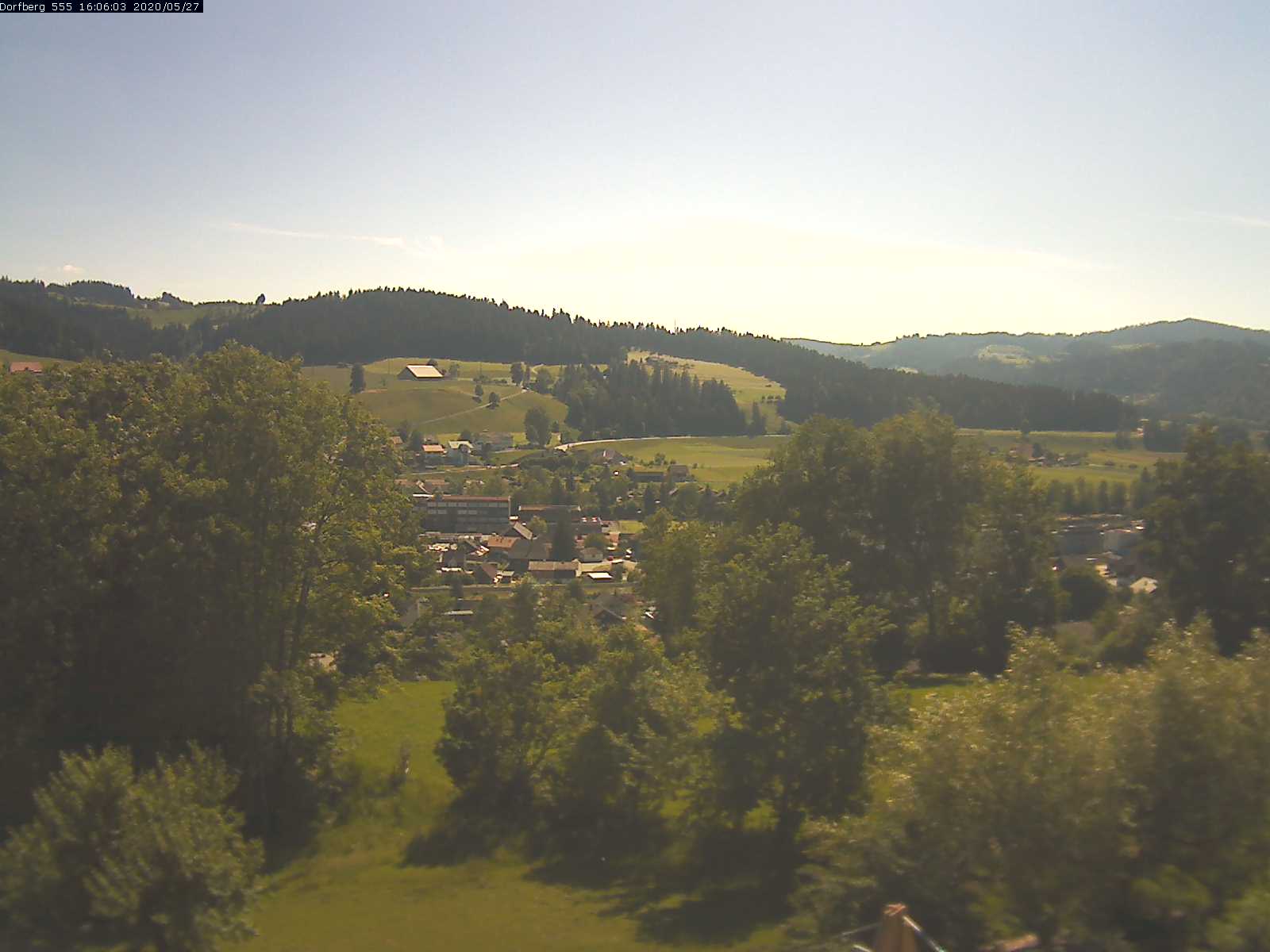 Webcam-Bild: Aussicht vom Dorfberg in Langnau 20200527-160601
