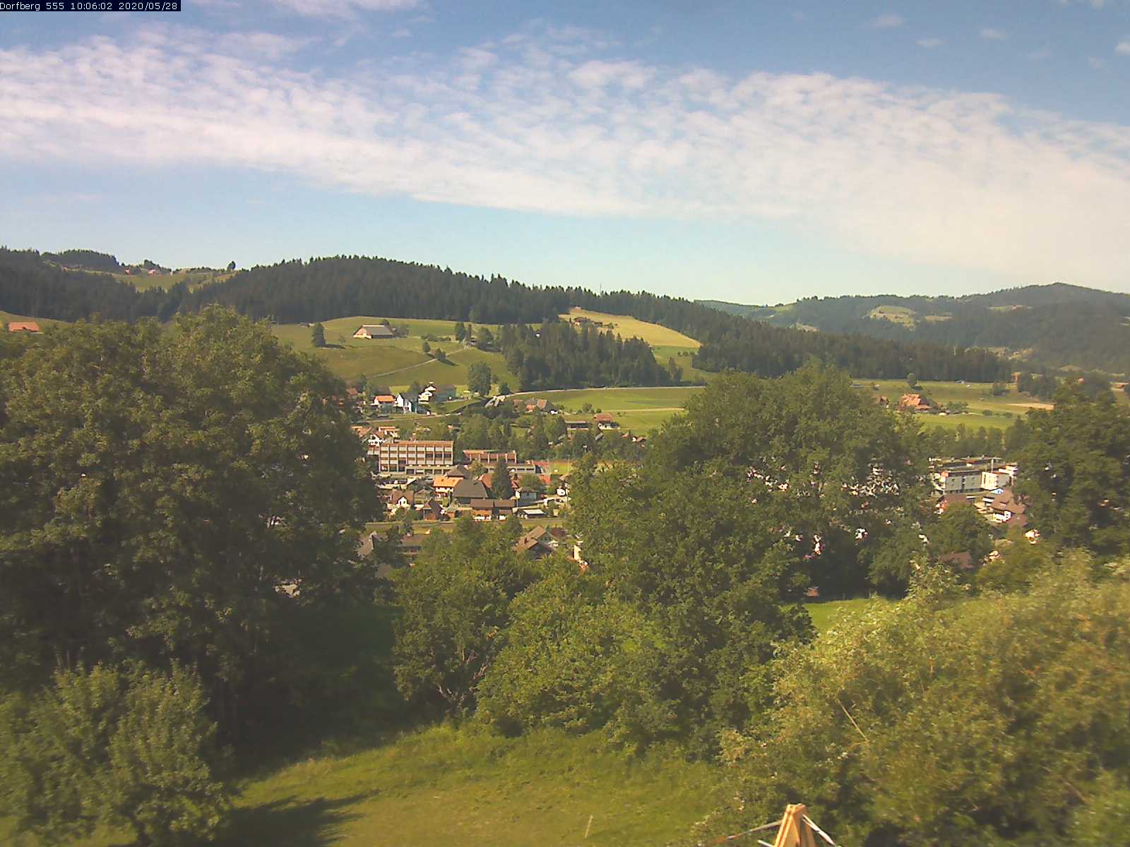 Webcam-Bild: Aussicht vom Dorfberg in Langnau 20200528-100601