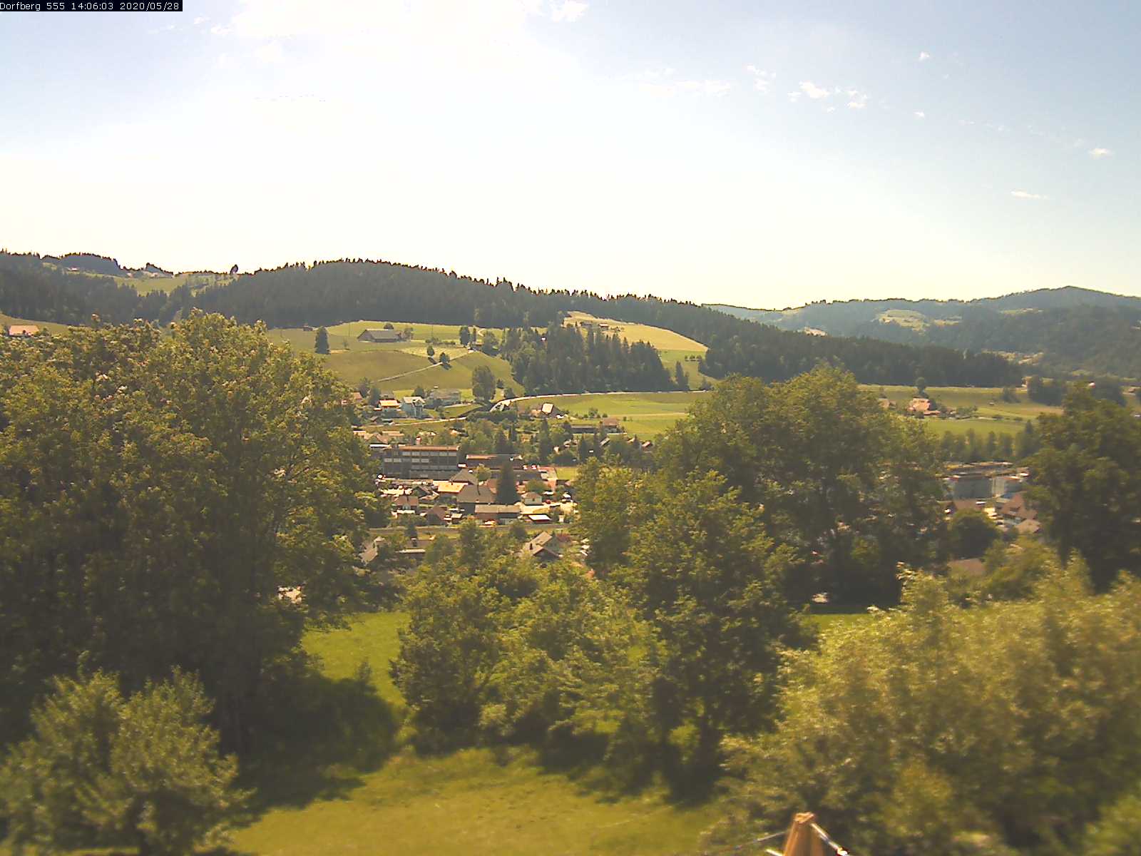 Webcam-Bild: Aussicht vom Dorfberg in Langnau 20200528-140601