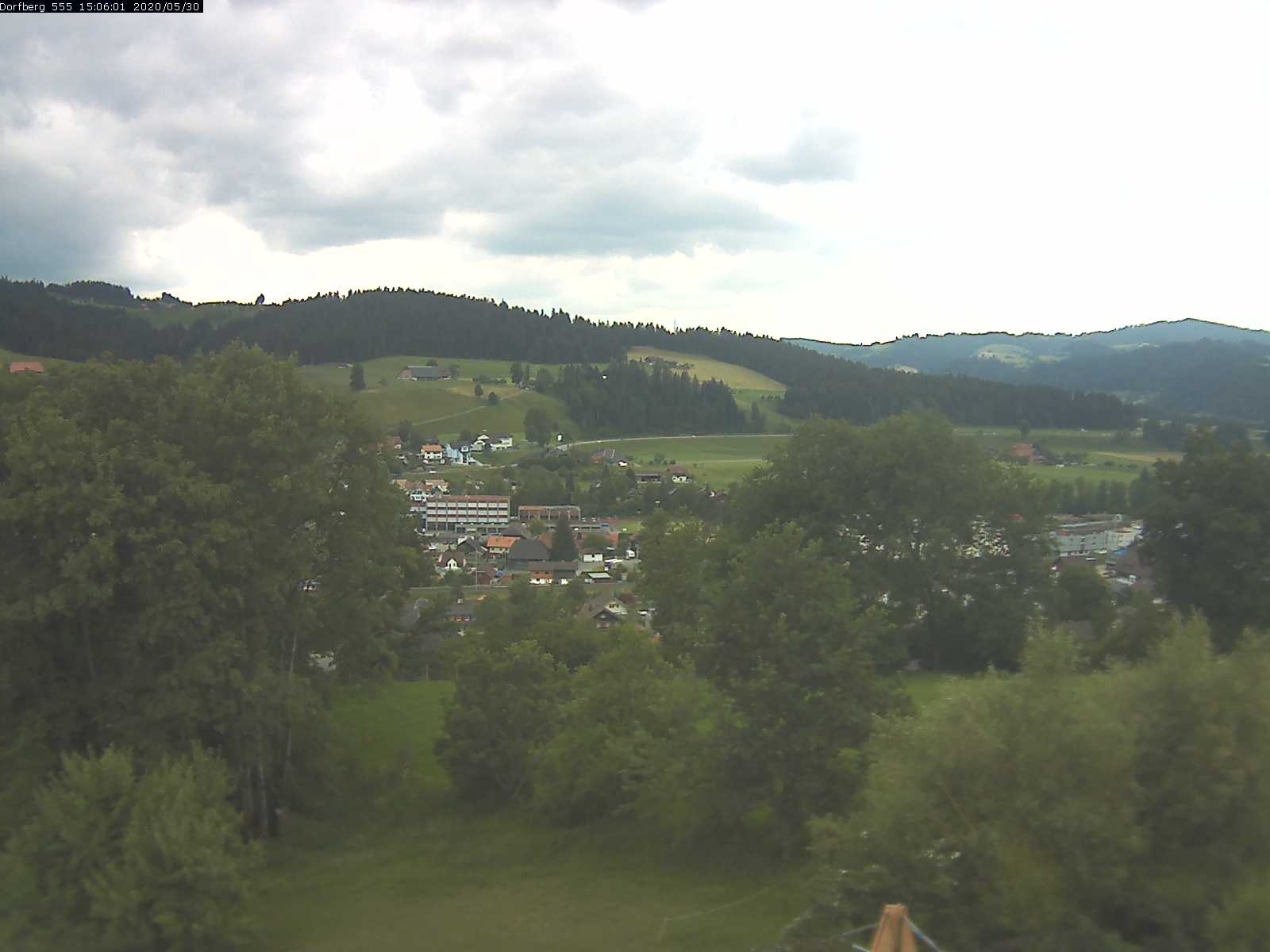 Webcam-Bild: Aussicht vom Dorfberg in Langnau 20200530-150601