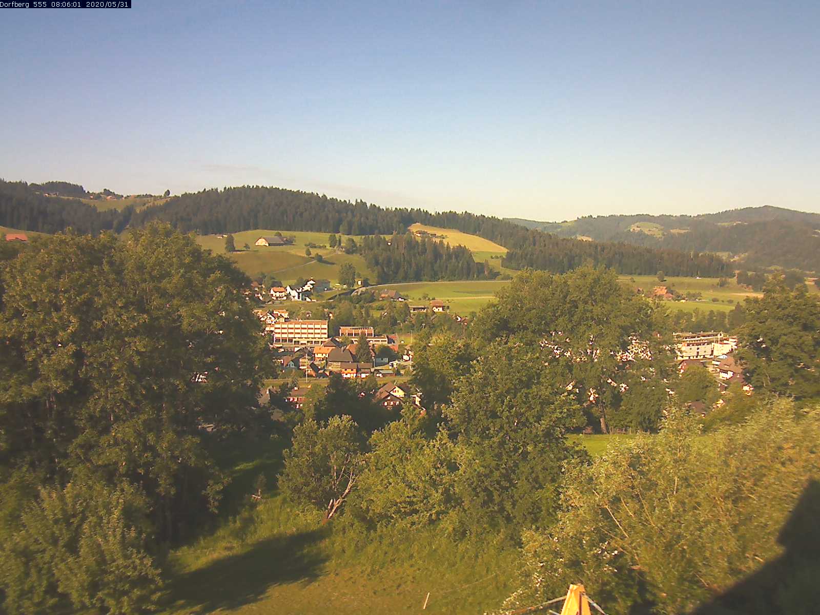 Webcam-Bild: Aussicht vom Dorfberg in Langnau 20200531-080601