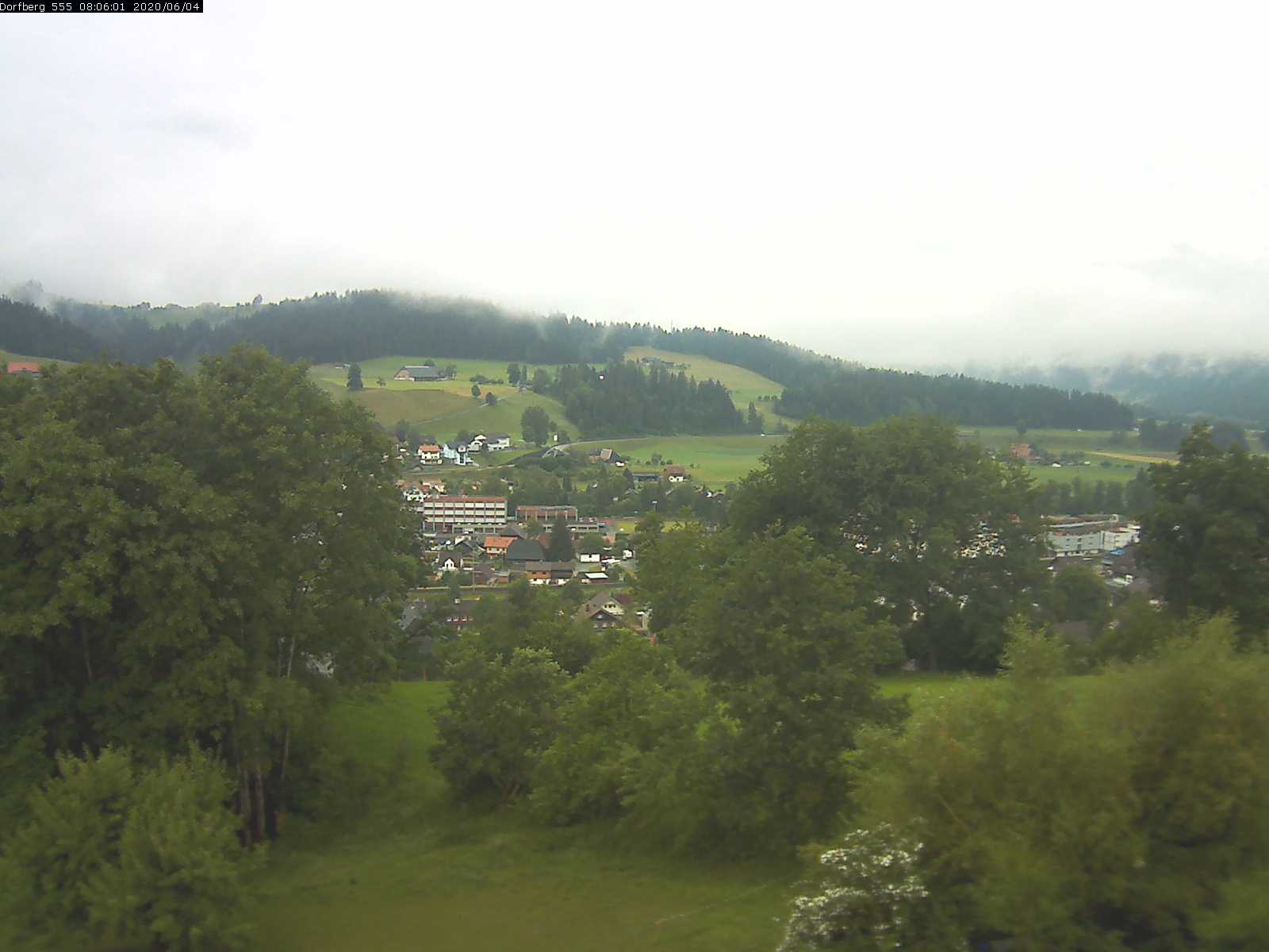 Webcam-Bild: Aussicht vom Dorfberg in Langnau 20200604-080601
