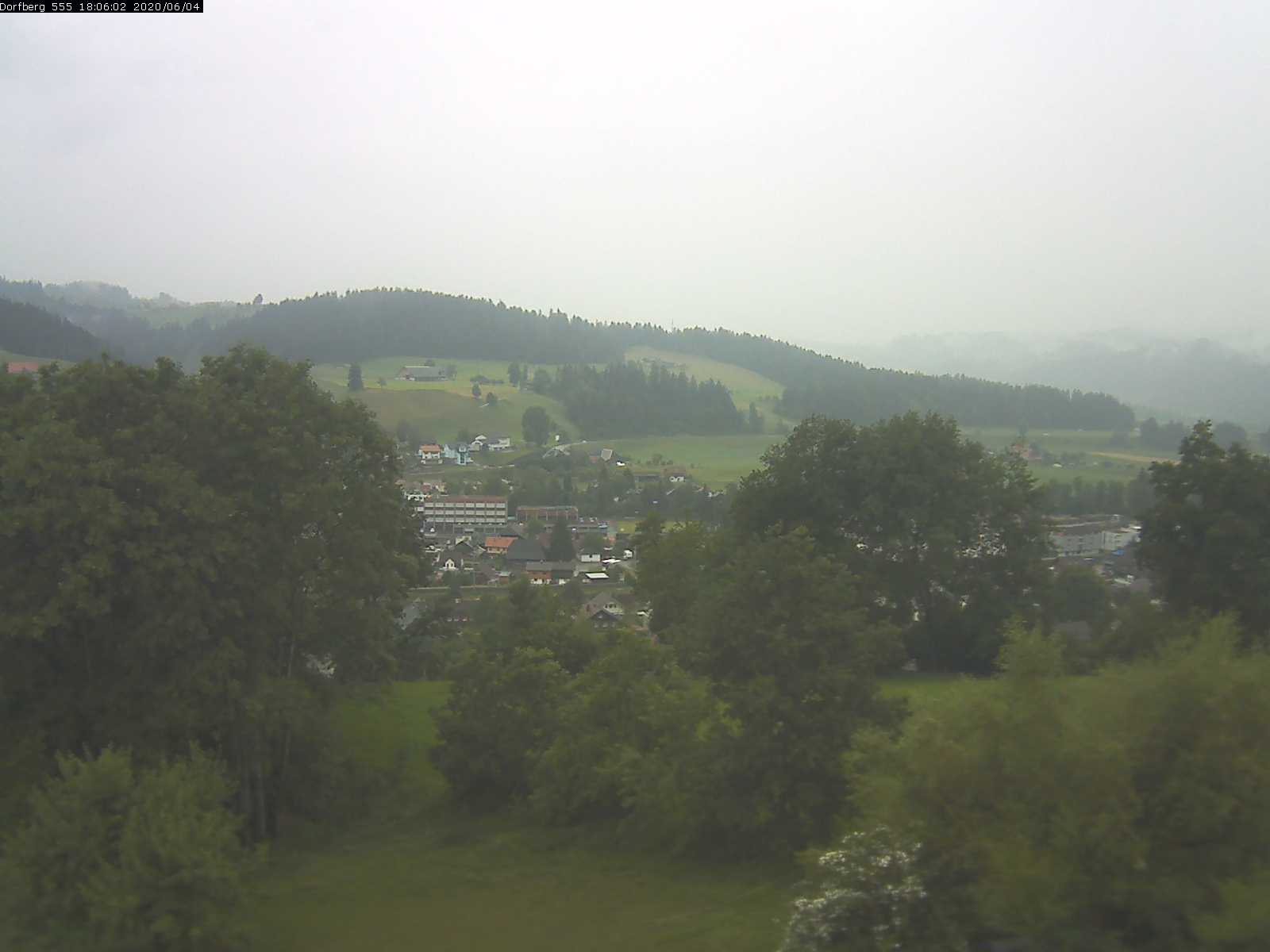 Webcam-Bild: Aussicht vom Dorfberg in Langnau 20200604-180601