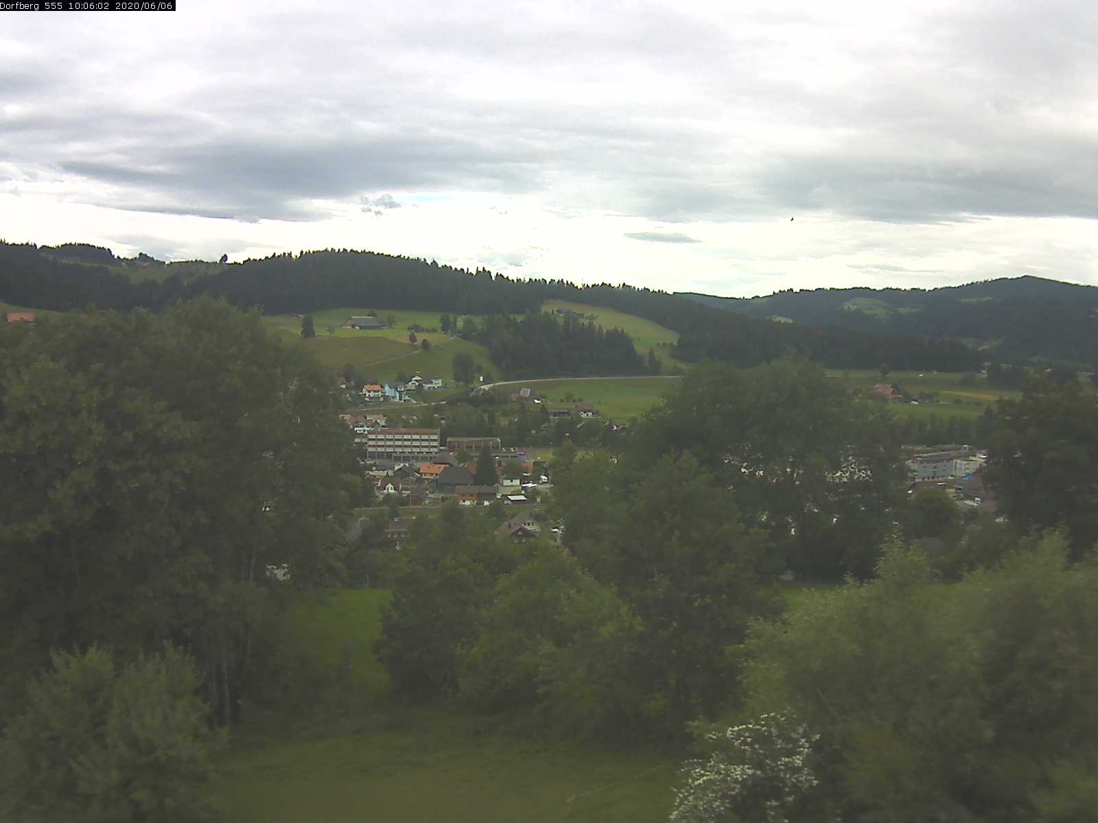 Webcam-Bild: Aussicht vom Dorfberg in Langnau 20200606-100601
