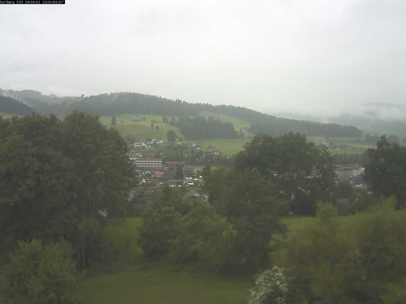 Webcam-Bild: Aussicht vom Dorfberg in Langnau 20200607-080601