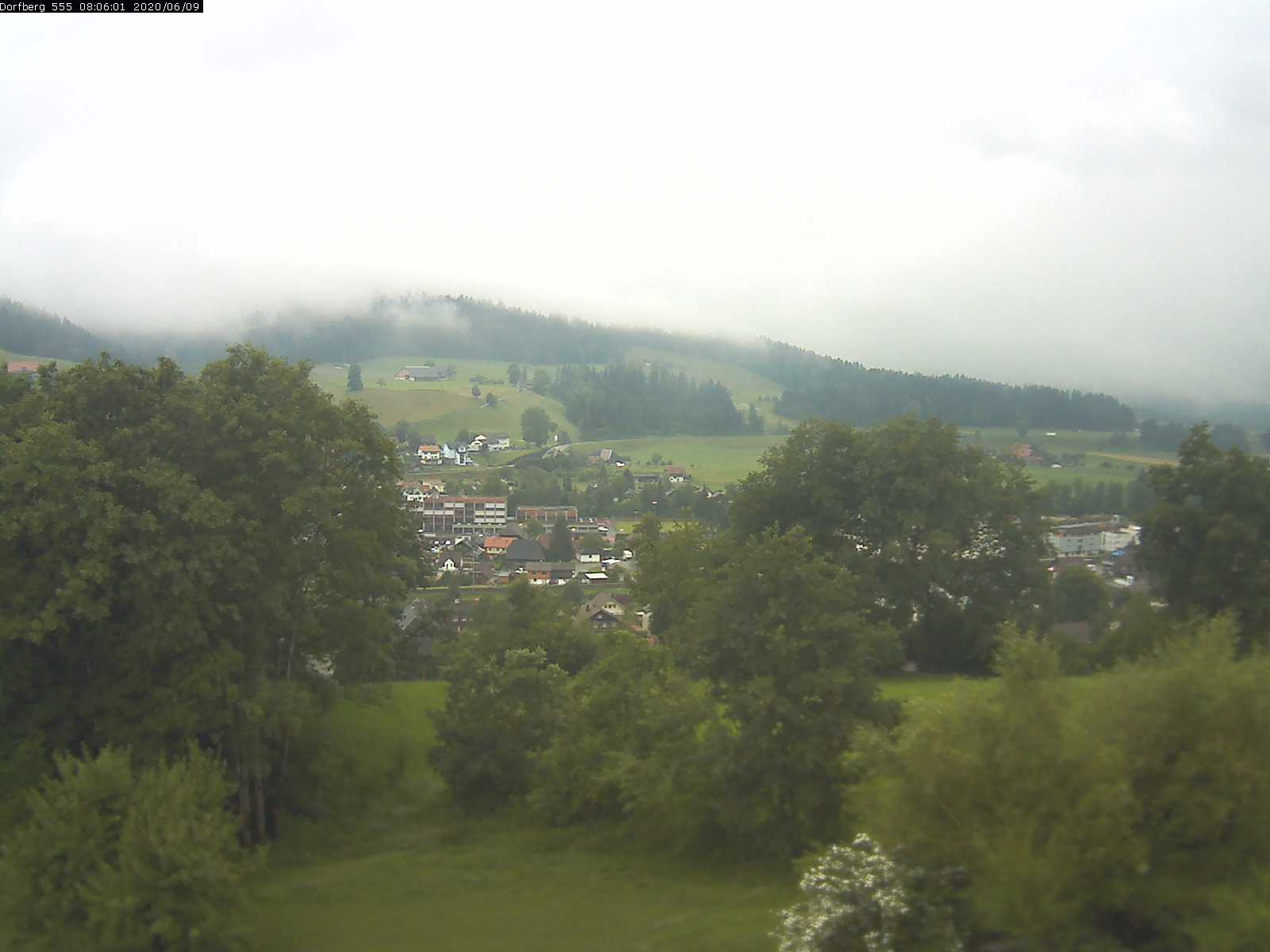 Webcam-Bild: Aussicht vom Dorfberg in Langnau 20200609-080601