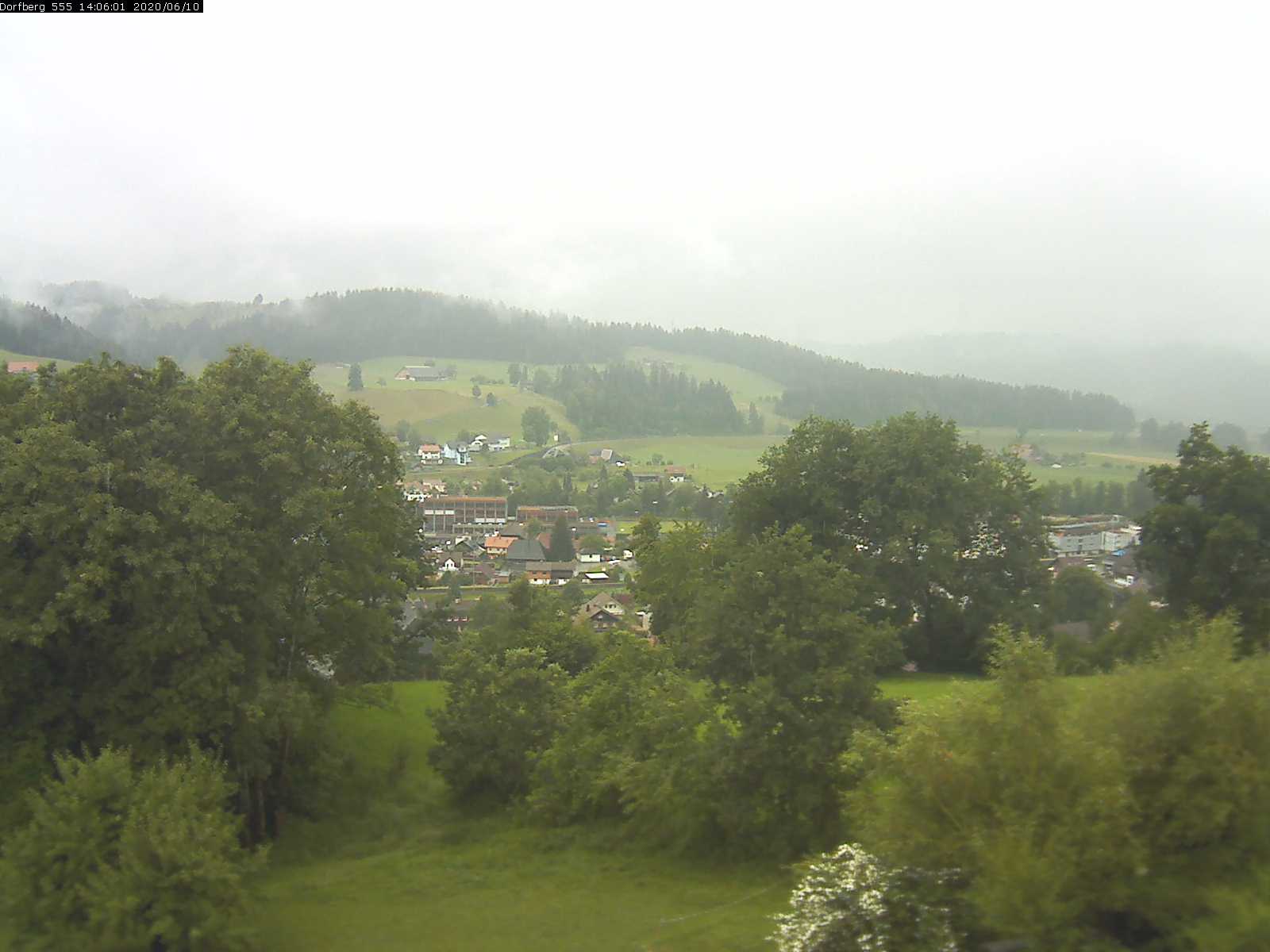 Webcam-Bild: Aussicht vom Dorfberg in Langnau 20200610-140601