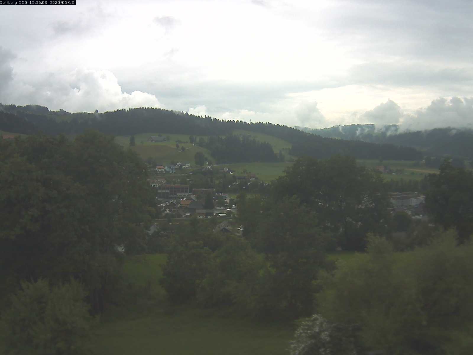 Webcam-Bild: Aussicht vom Dorfberg in Langnau 20200610-150601