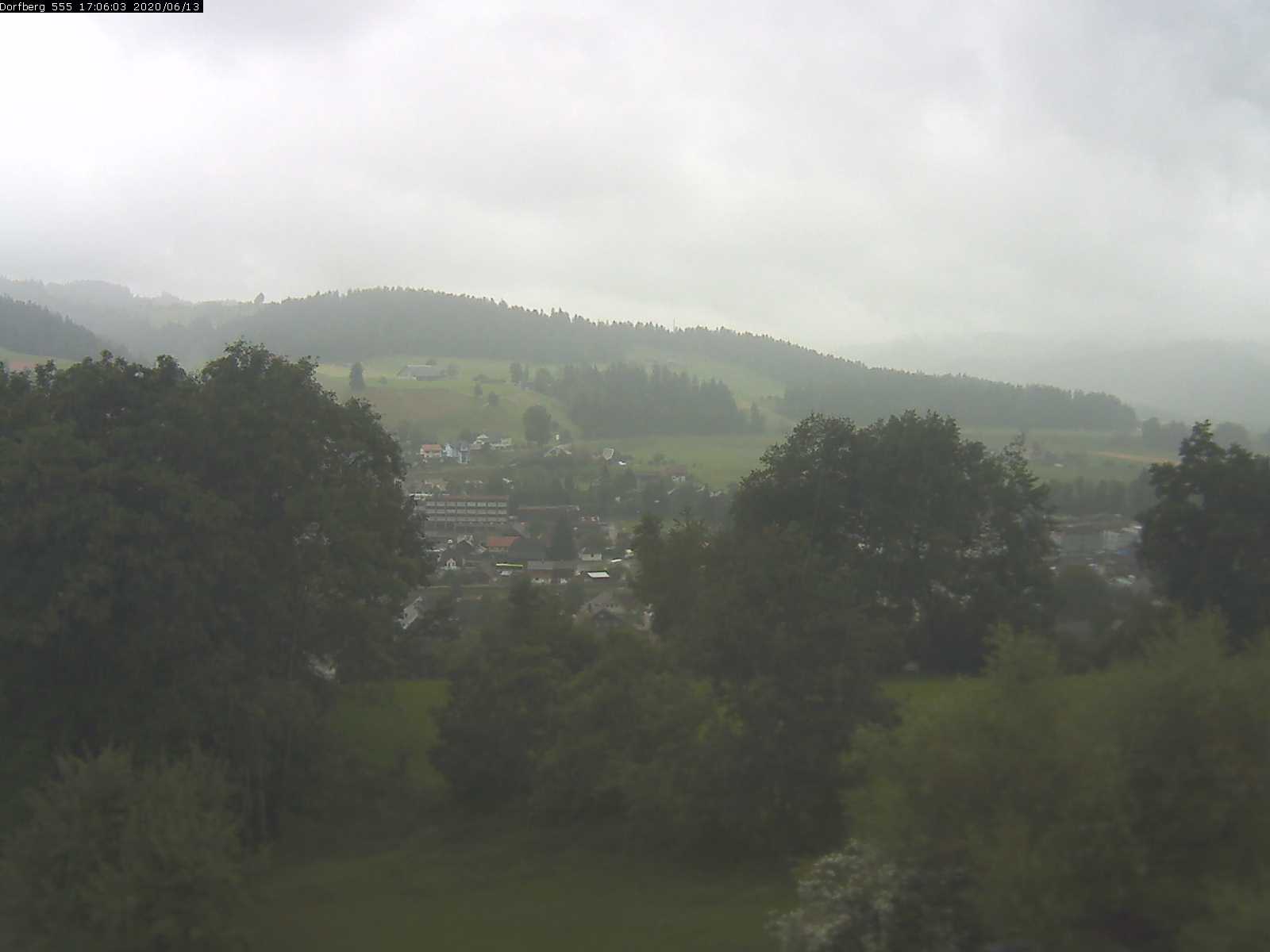 Webcam-Bild: Aussicht vom Dorfberg in Langnau 20200613-170601