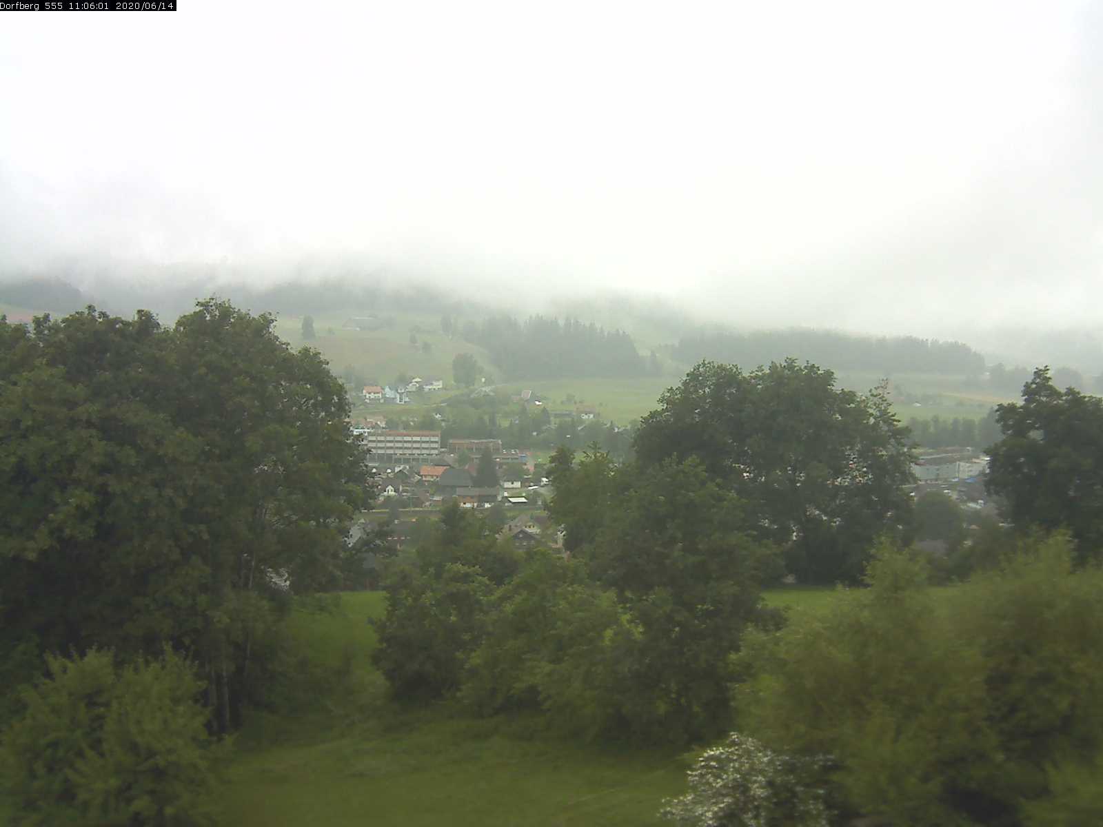 Webcam-Bild: Aussicht vom Dorfberg in Langnau 20200614-110601