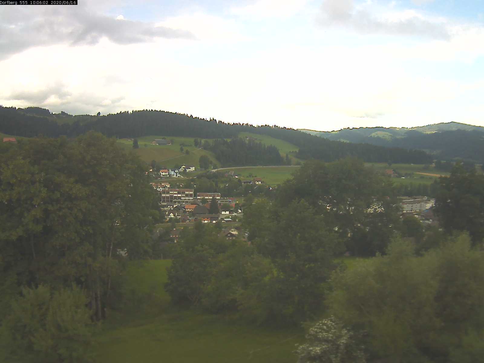 Webcam-Bild: Aussicht vom Dorfberg in Langnau 20200616-100601