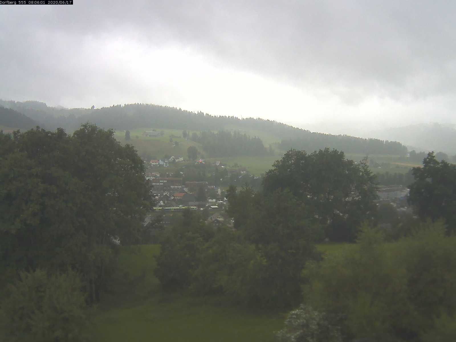 Webcam-Bild: Aussicht vom Dorfberg in Langnau 20200617-080601