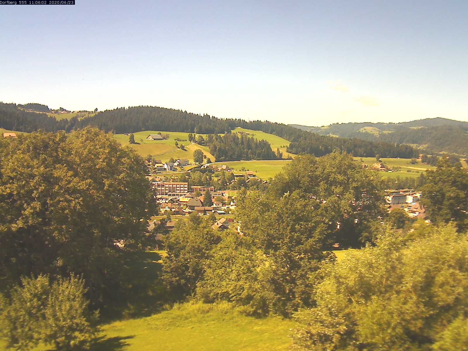 Webcam-Bild: Aussicht vom Dorfberg in Langnau 20200623-110601
