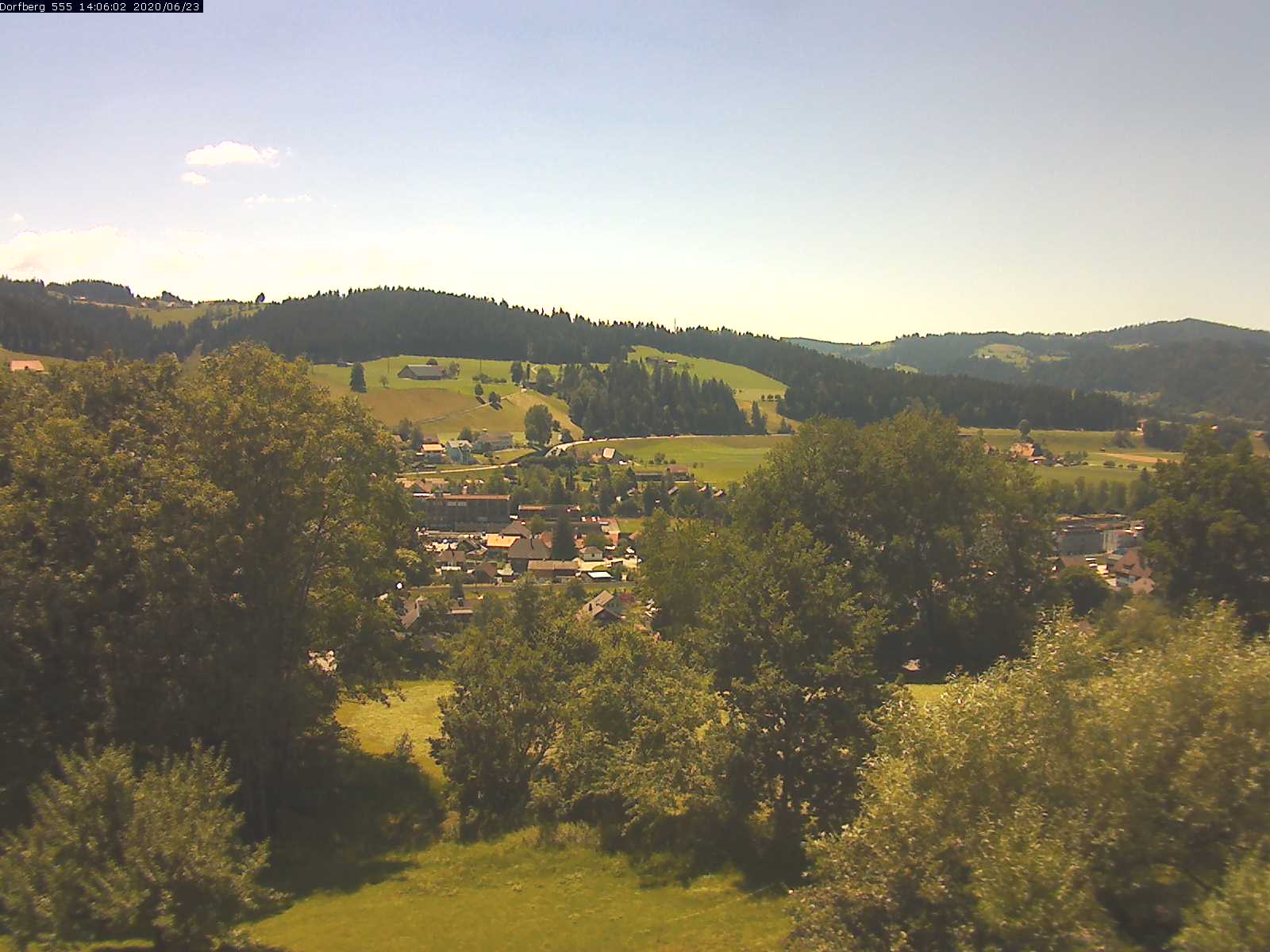 Webcam-Bild: Aussicht vom Dorfberg in Langnau 20200623-140601