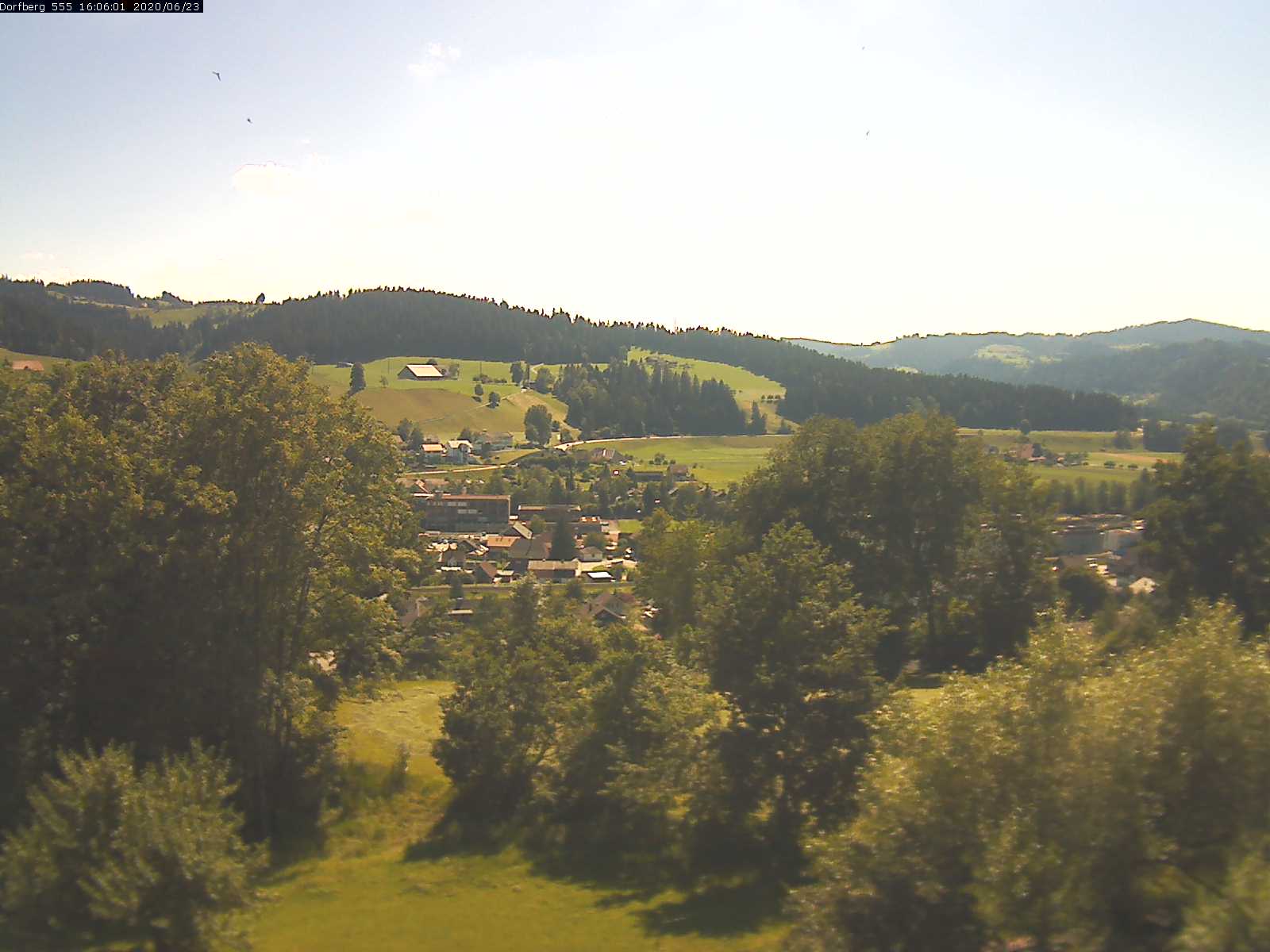 Webcam-Bild: Aussicht vom Dorfberg in Langnau 20200623-160601