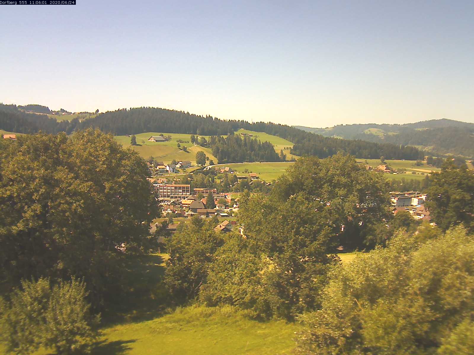 Webcam-Bild: Aussicht vom Dorfberg in Langnau 20200624-110601