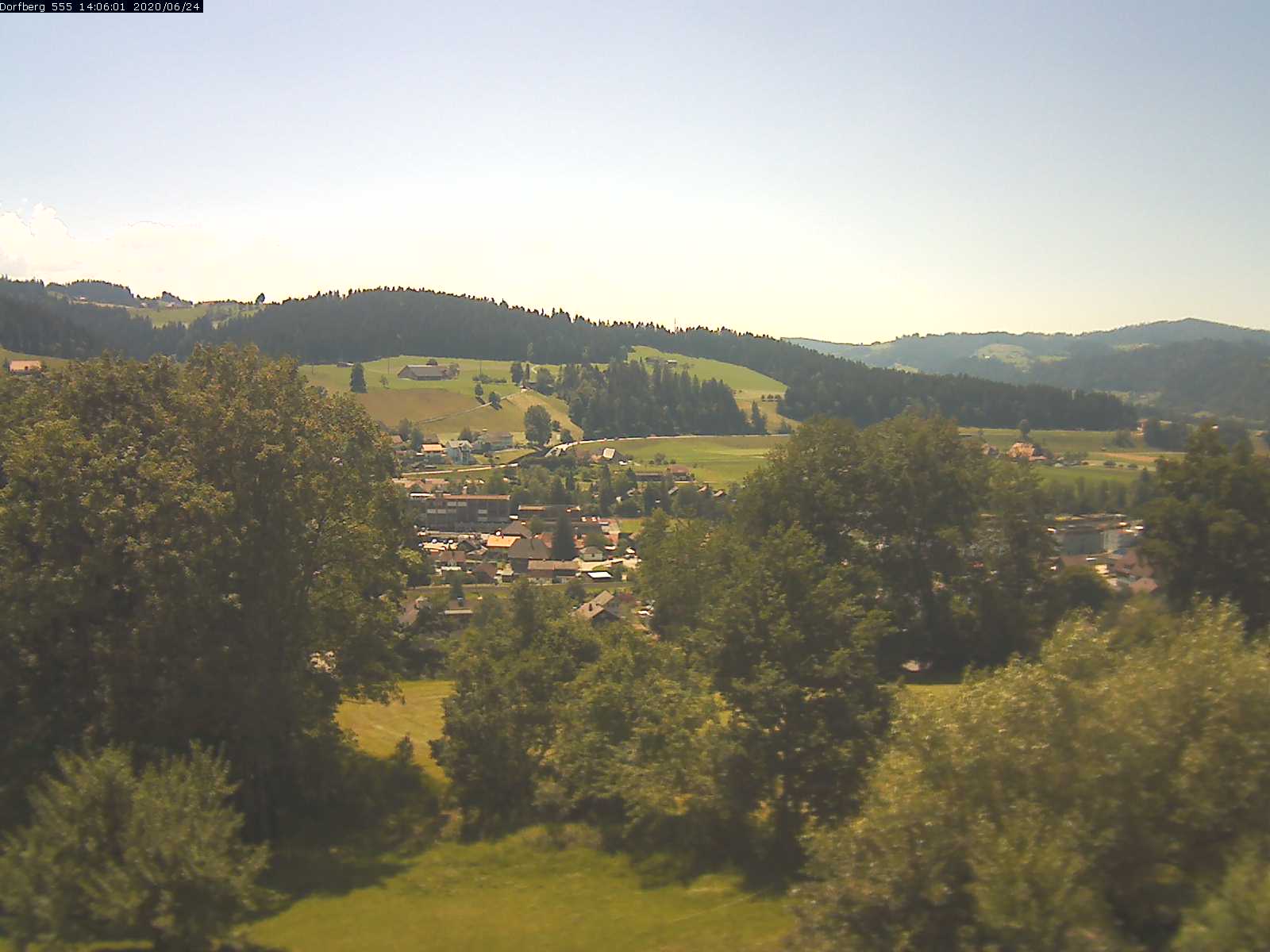 Webcam-Bild: Aussicht vom Dorfberg in Langnau 20200624-140601