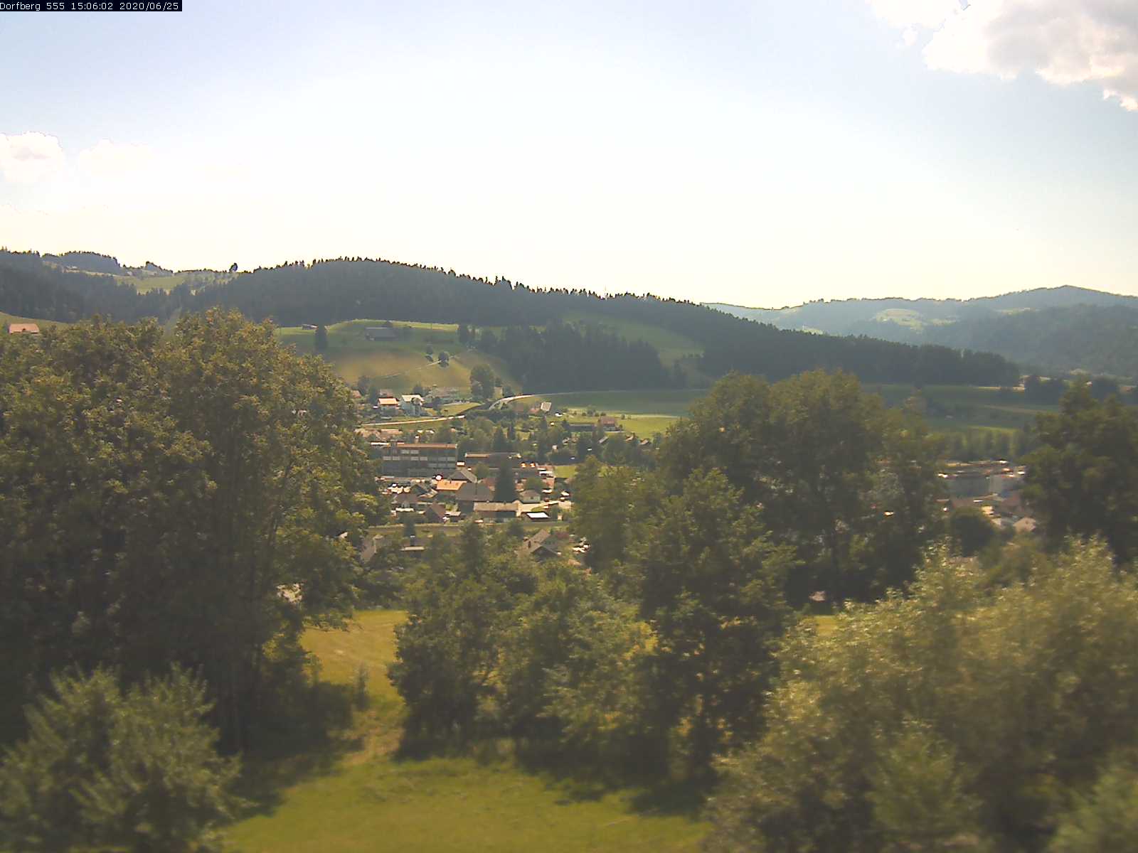 Webcam-Bild: Aussicht vom Dorfberg in Langnau 20200625-150601