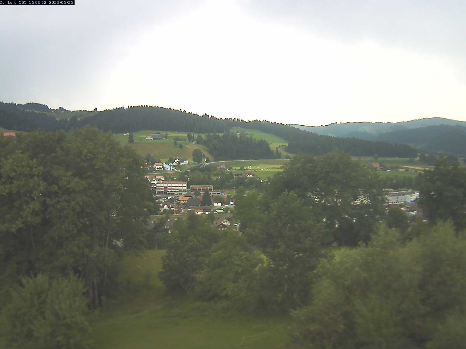 Webcam-Bild: Aussicht vom Dorfberg in Langnau 20200626-160601