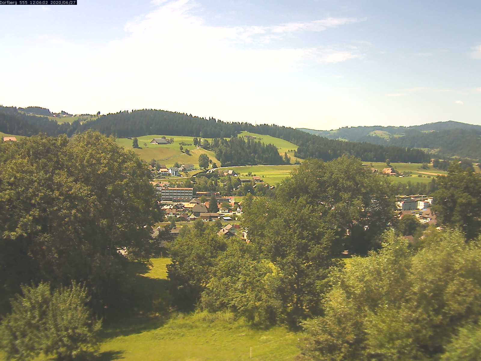 Webcam-Bild: Aussicht vom Dorfberg in Langnau 20200627-120601