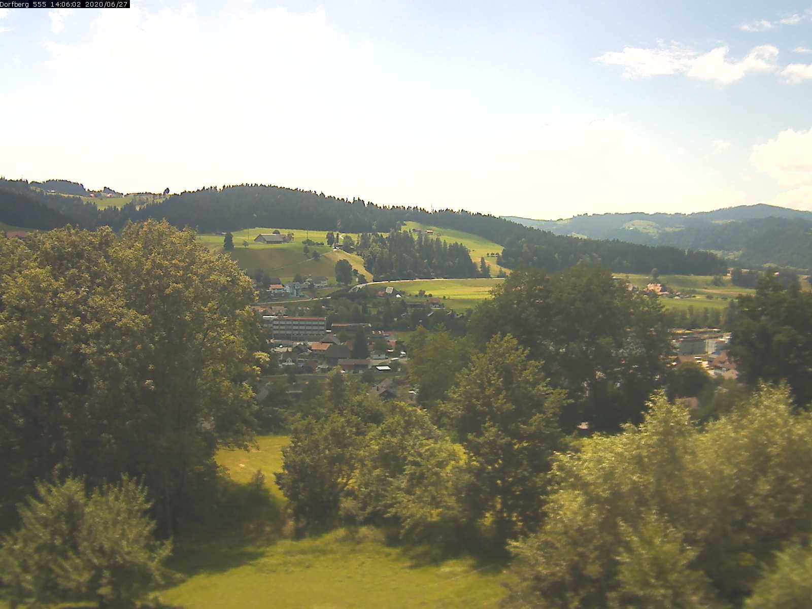 Webcam-Bild: Aussicht vom Dorfberg in Langnau 20200627-140601