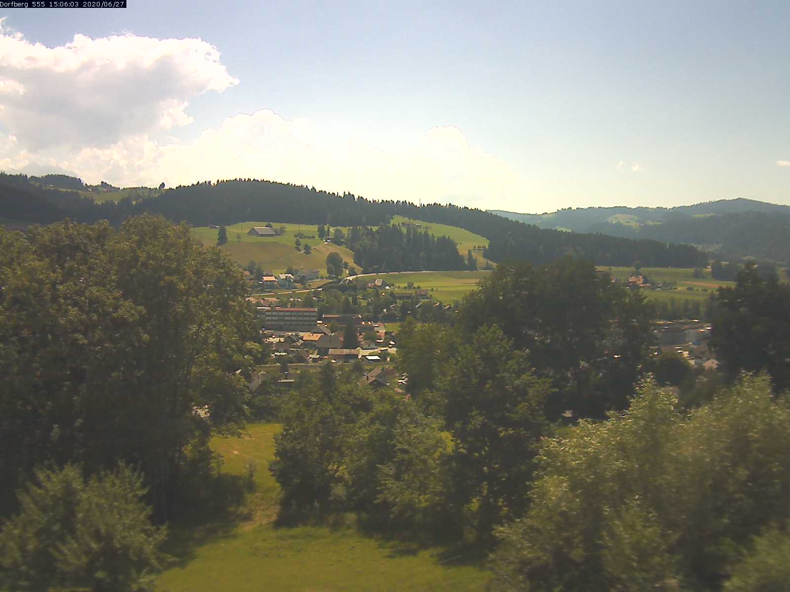 Webcam-Bild: Aussicht vom Dorfberg in Langnau 20200627-150601
